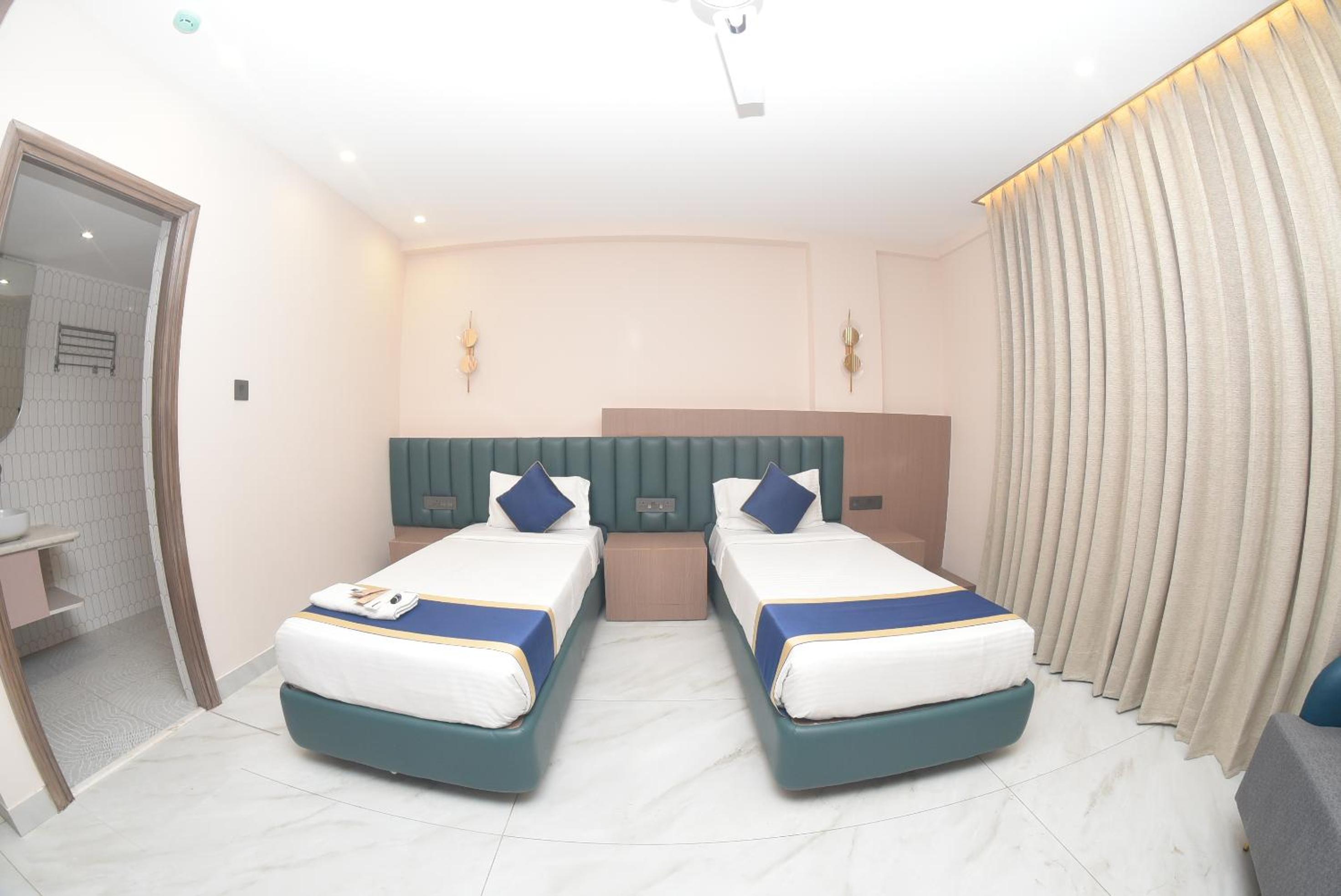 Standard Twin Room