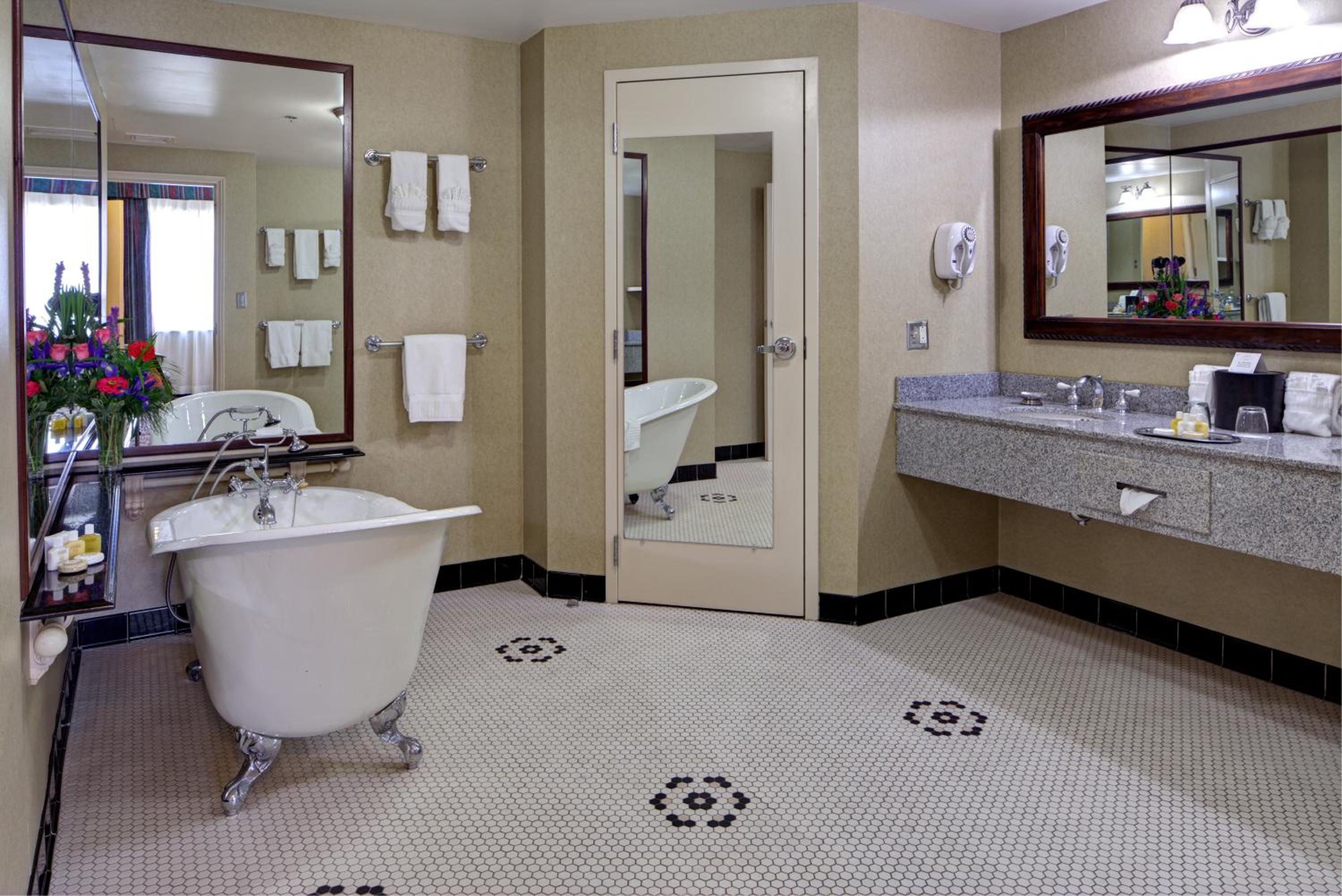 Presidential Suite - Non-Smoking photo 2