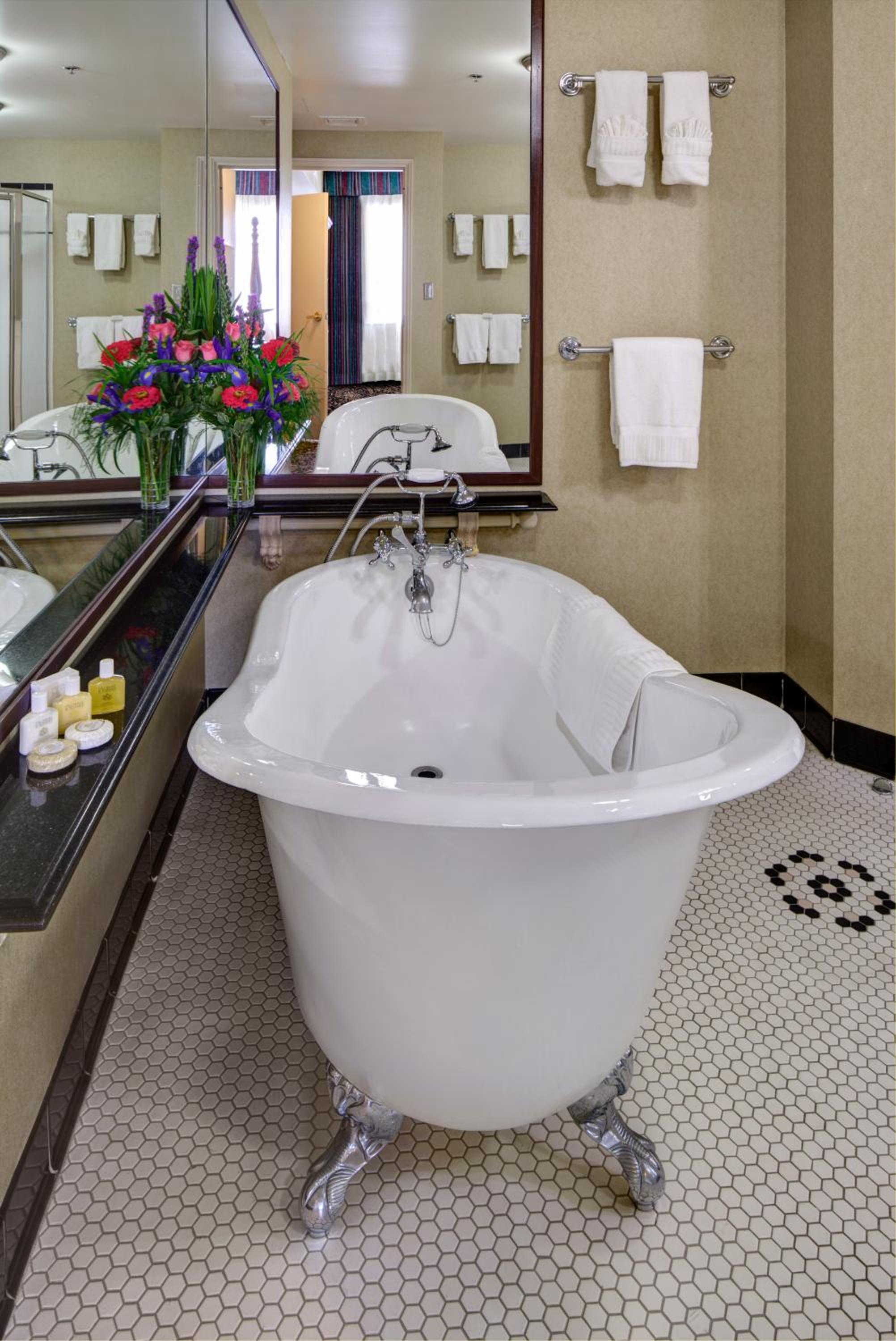 Presidential Suite - Non-Smoking photo 3