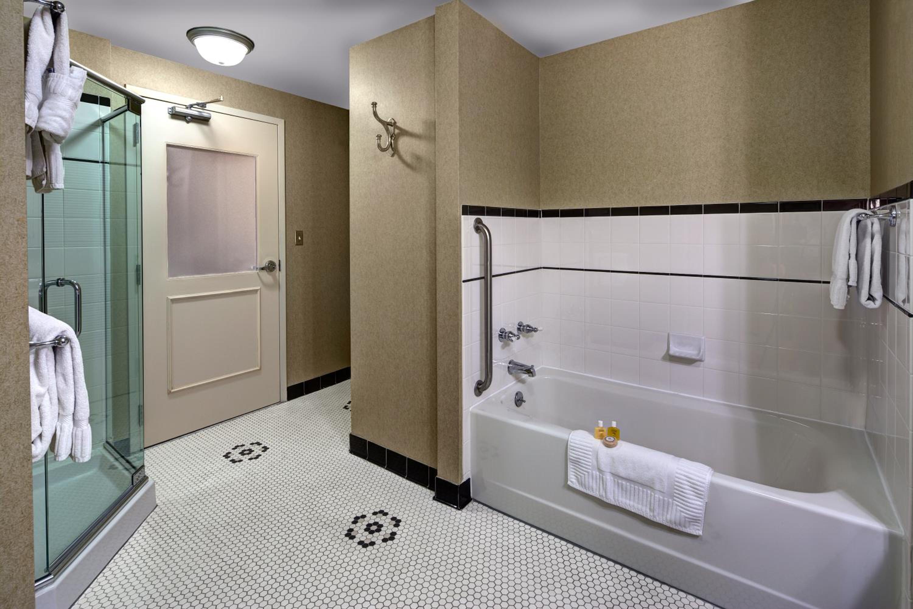 Executive Suite - Non-Smoking photo 3