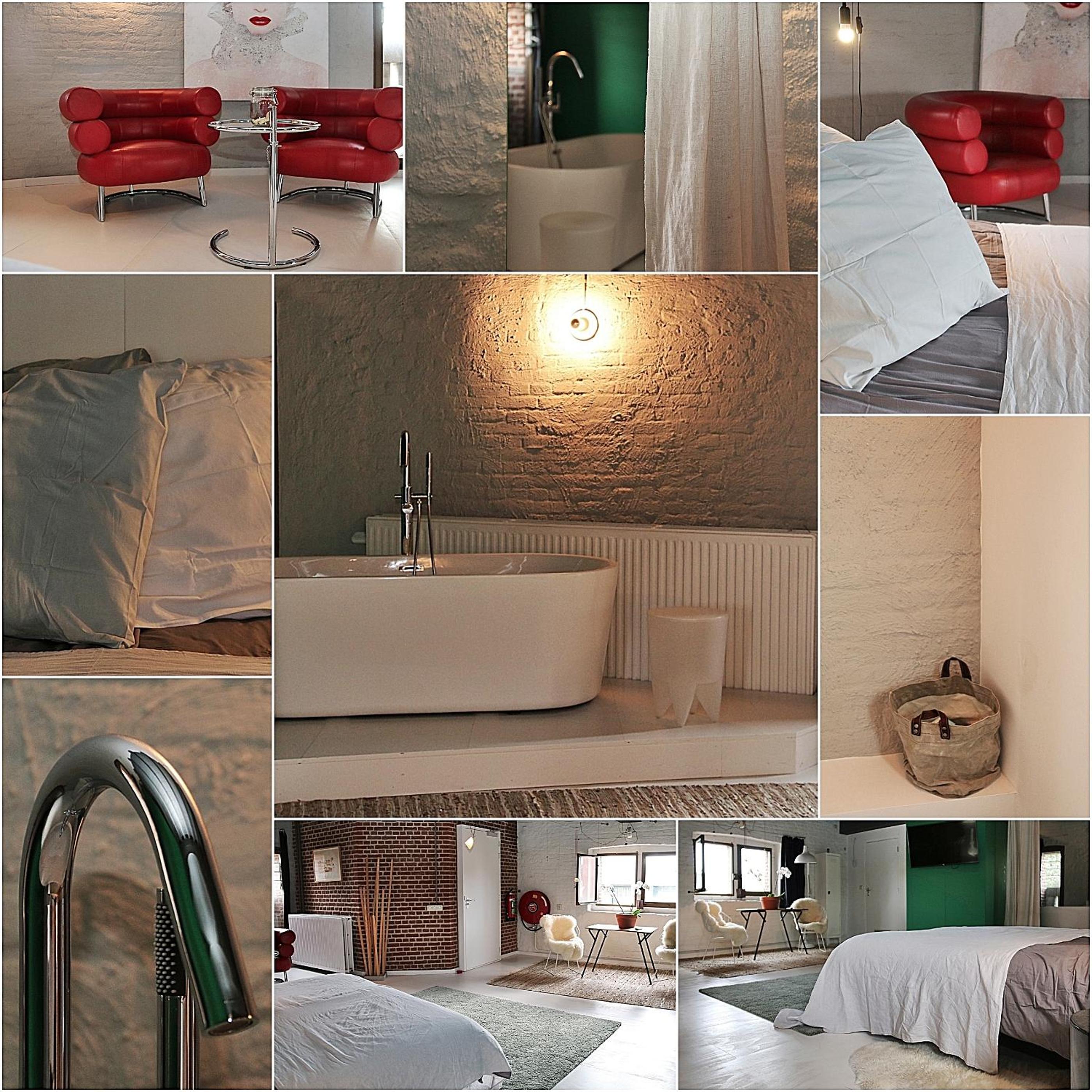 Deluxe Double Room with Private Bathroom - Photo 1