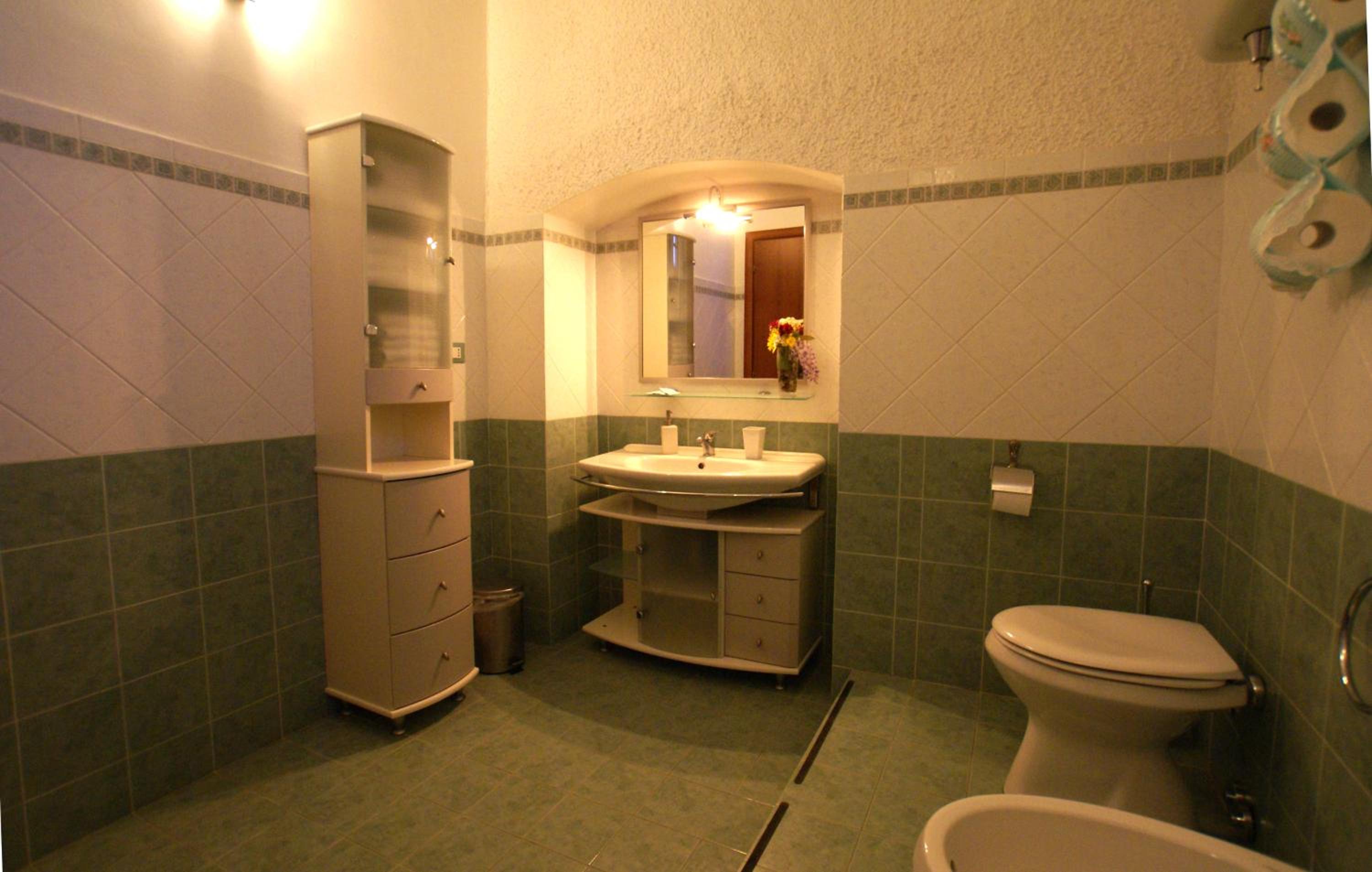 Two-Bedroom Apartment photo 2