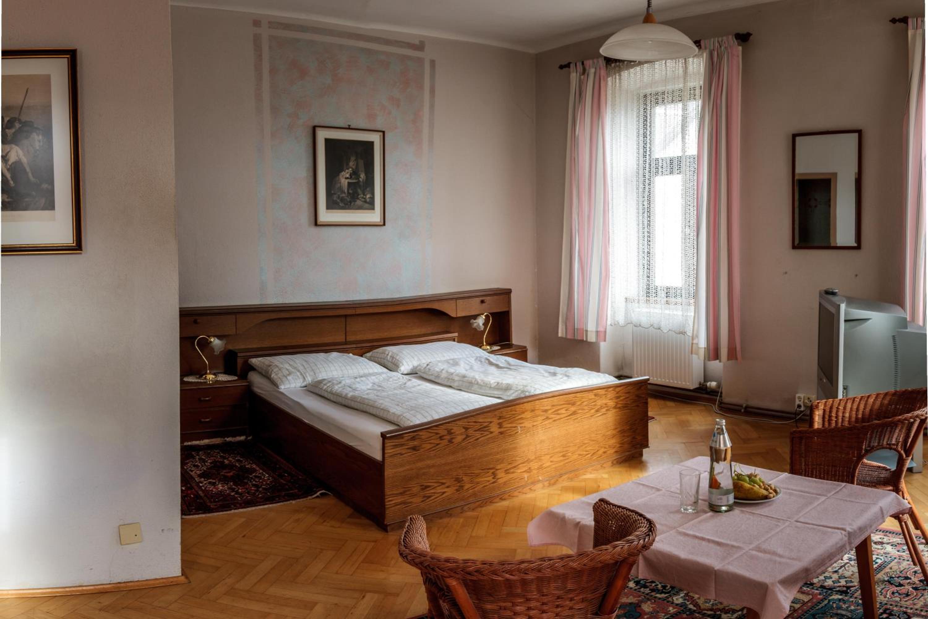 Large Double Room photo 1