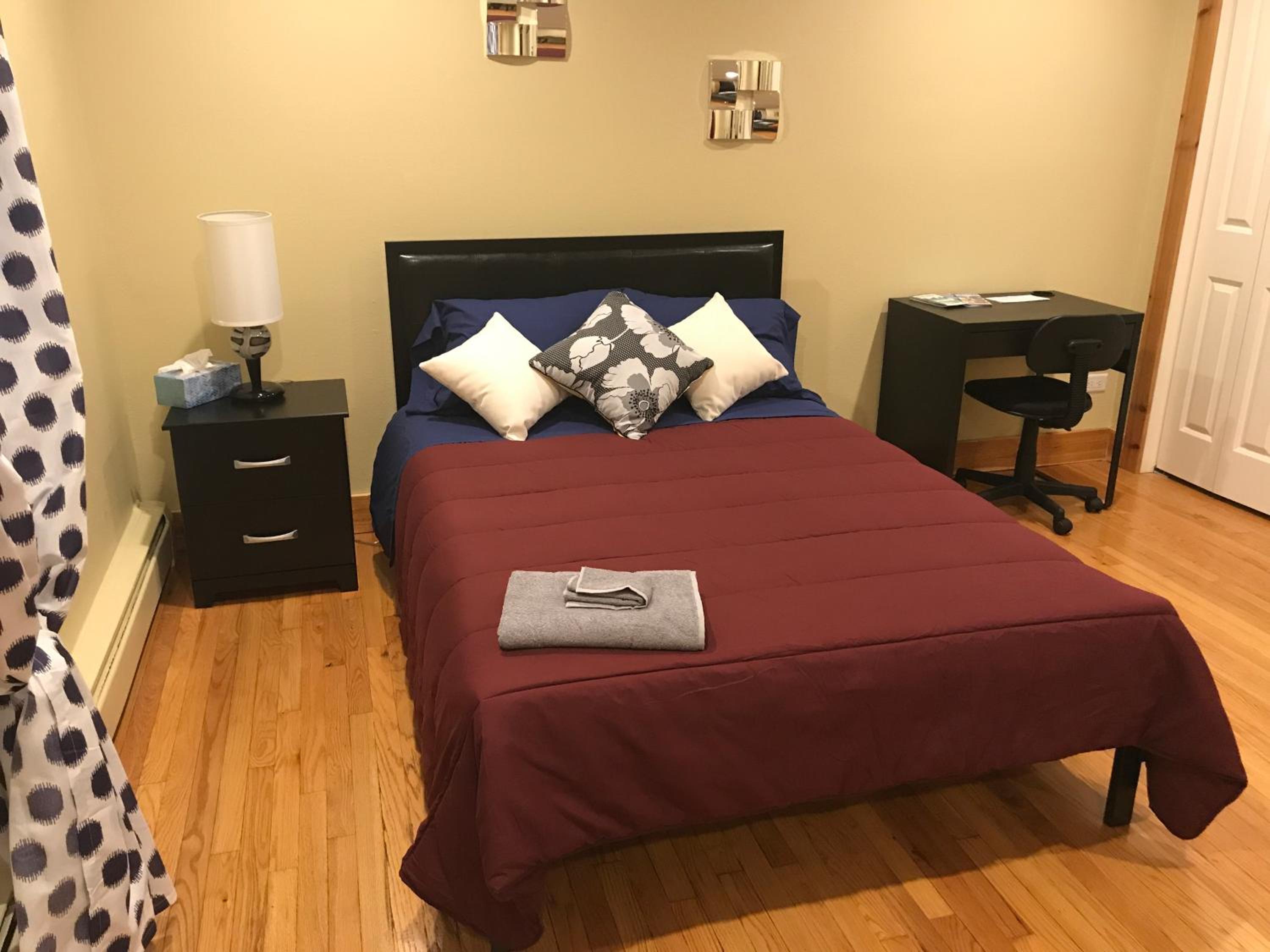 Quadruple Room with Private Bathroom - Photo 12