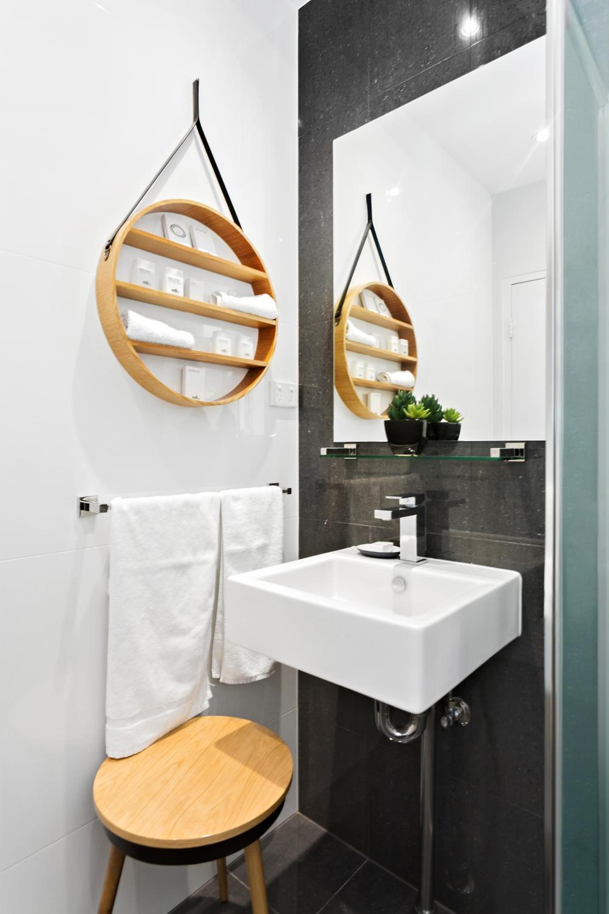 Deluxe Family Studio - Photo 10