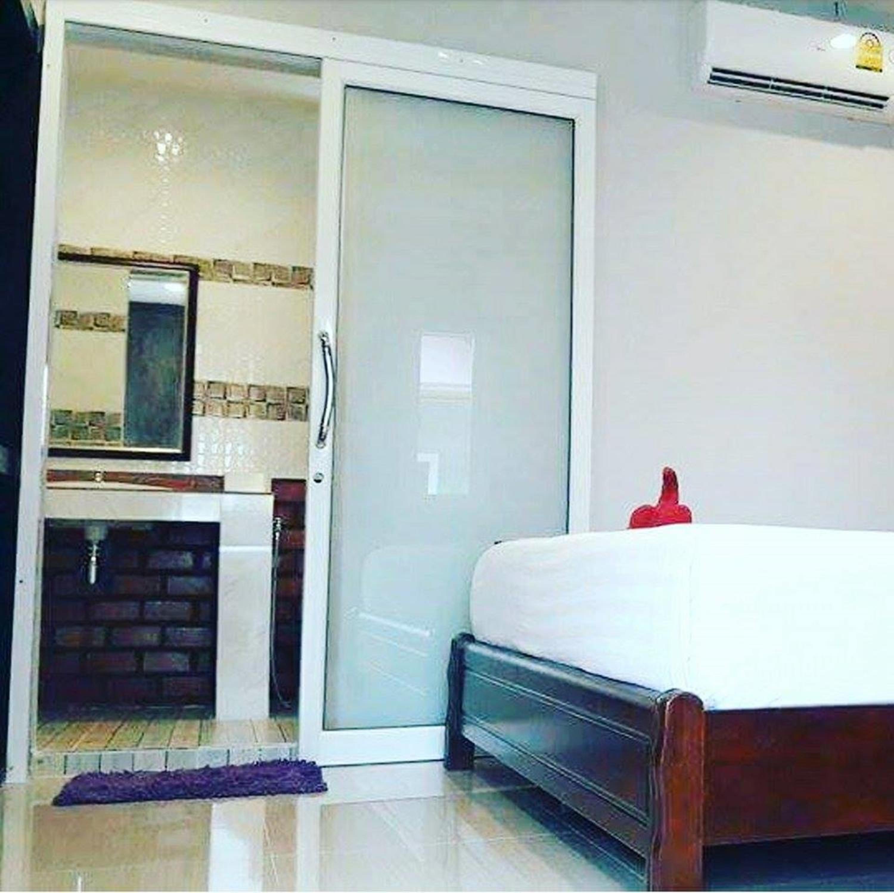 Deluxe Bungalow - Photo 3