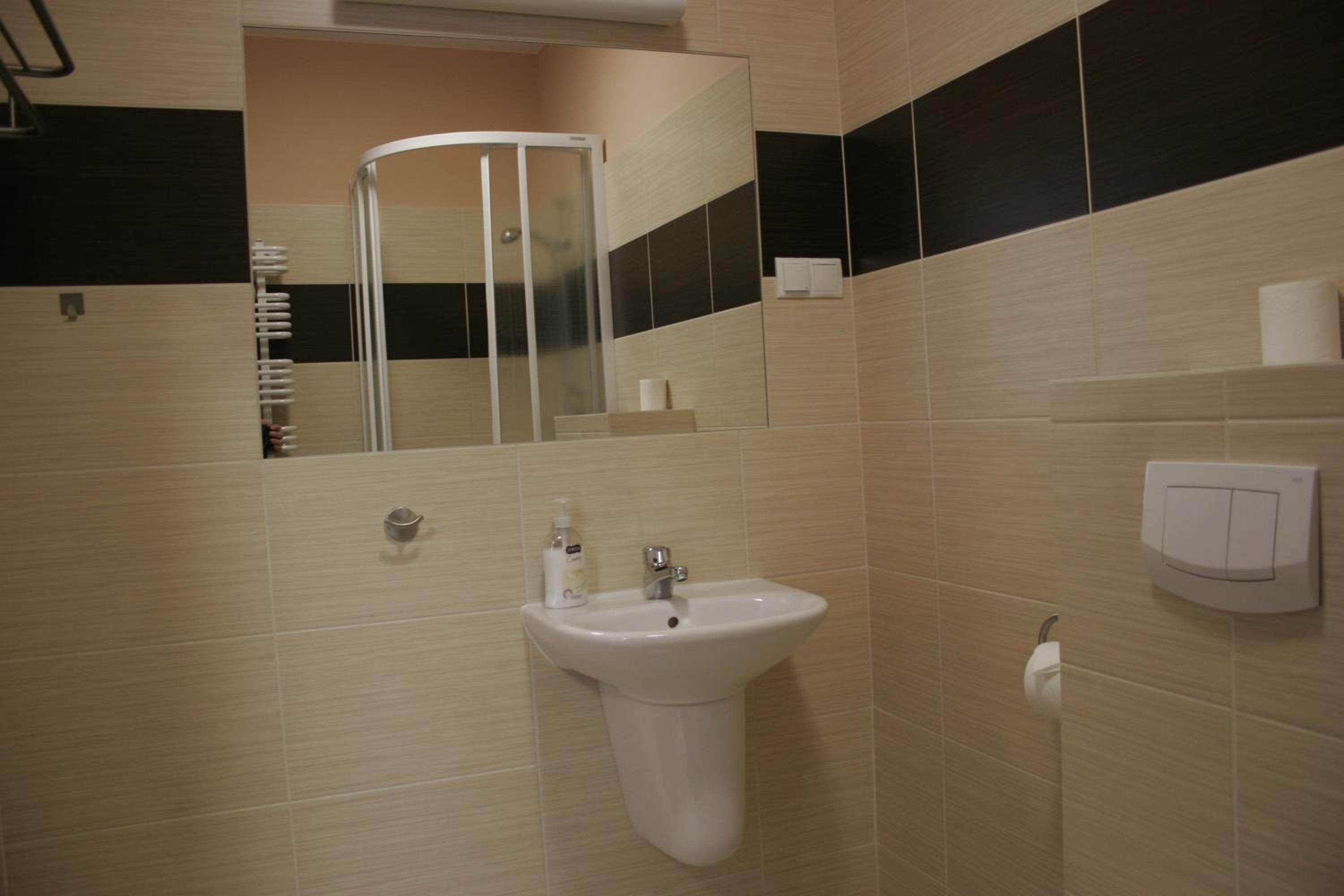 Triple Room - Photo 6