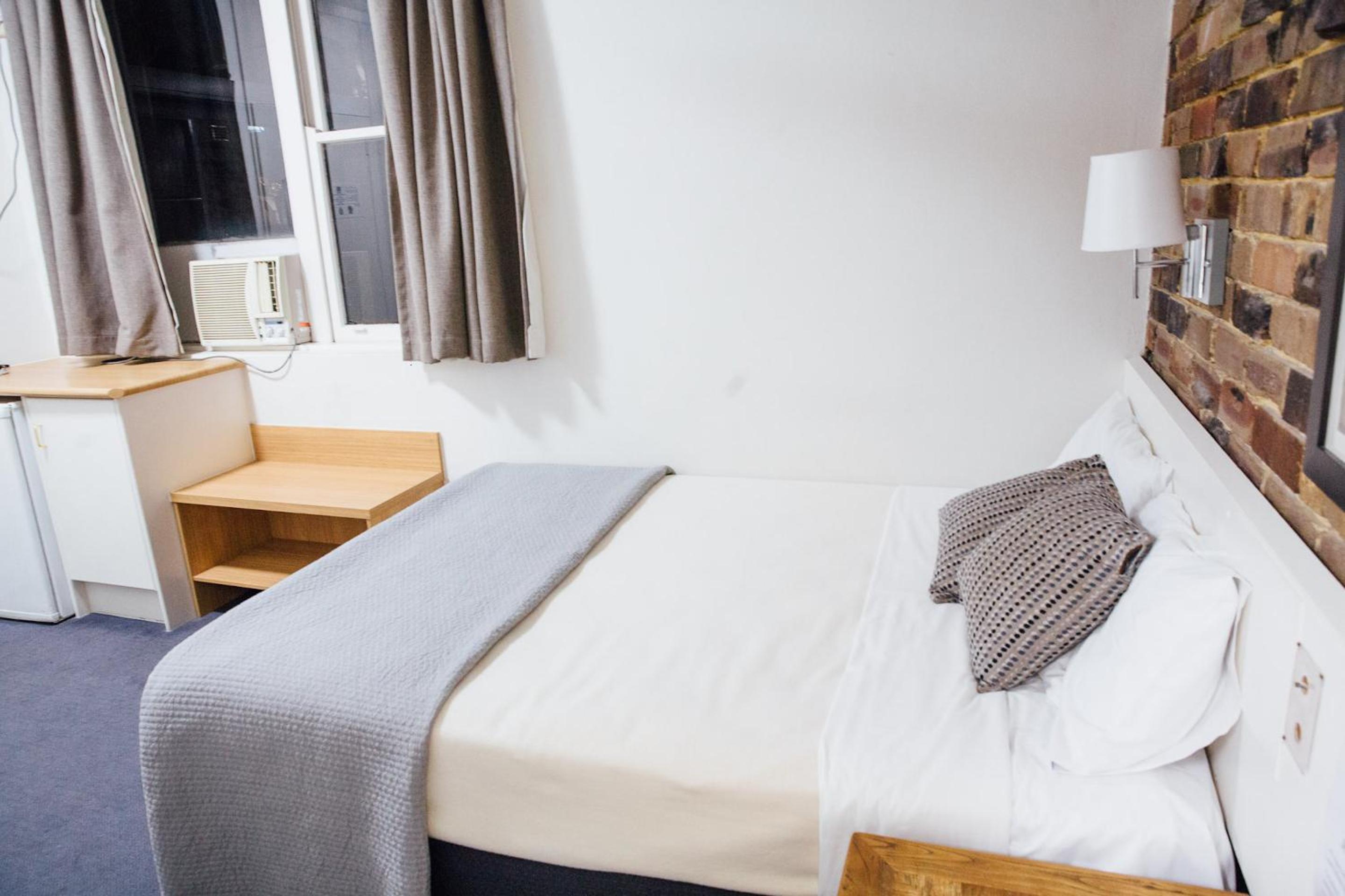 Standard Double Room photo 3