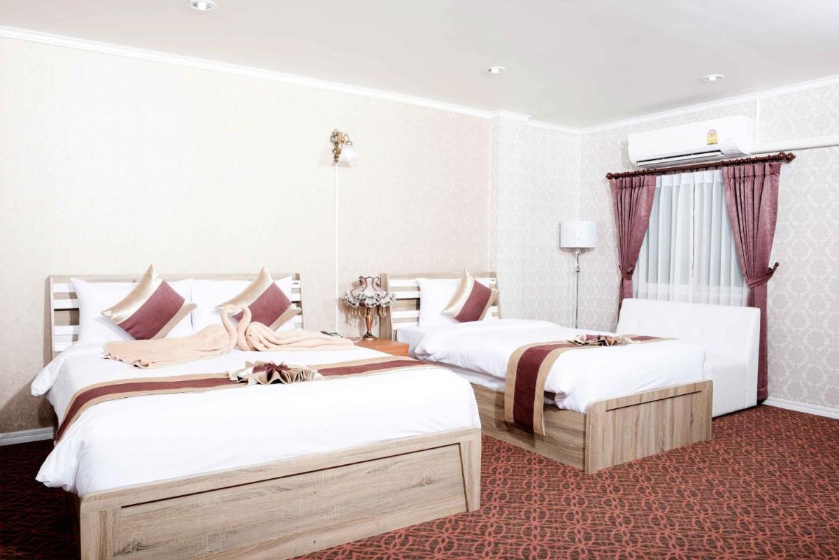 Deluxe Triple Room photo 3