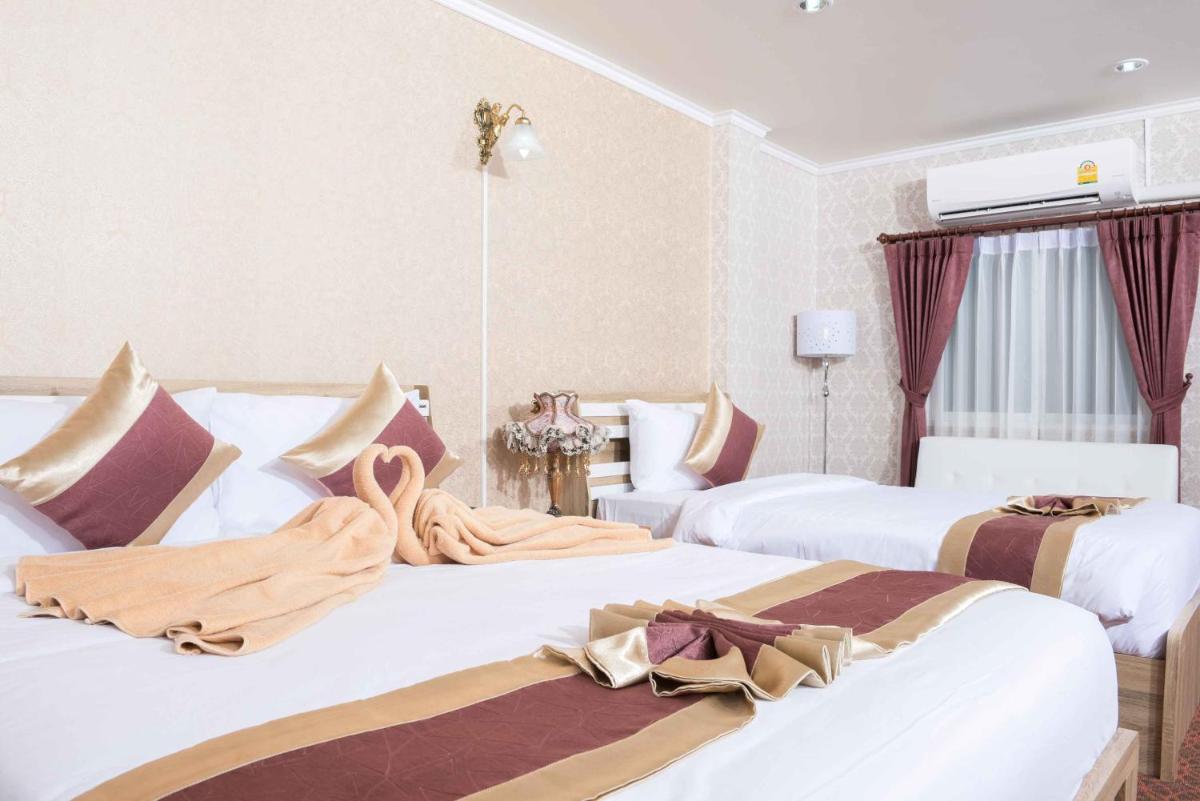 Deluxe Triple Room photo 2
