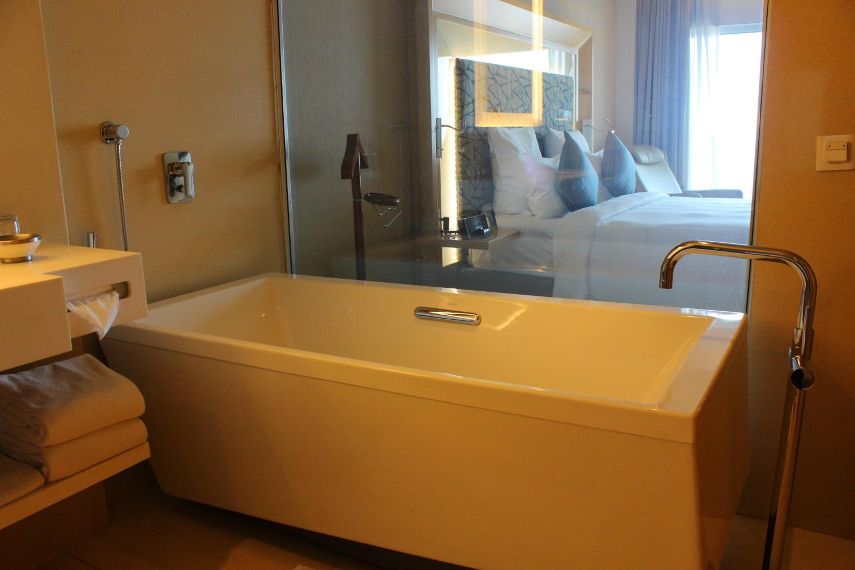 Executive King Suite with Ocean View Executive King Suite with Ocean View