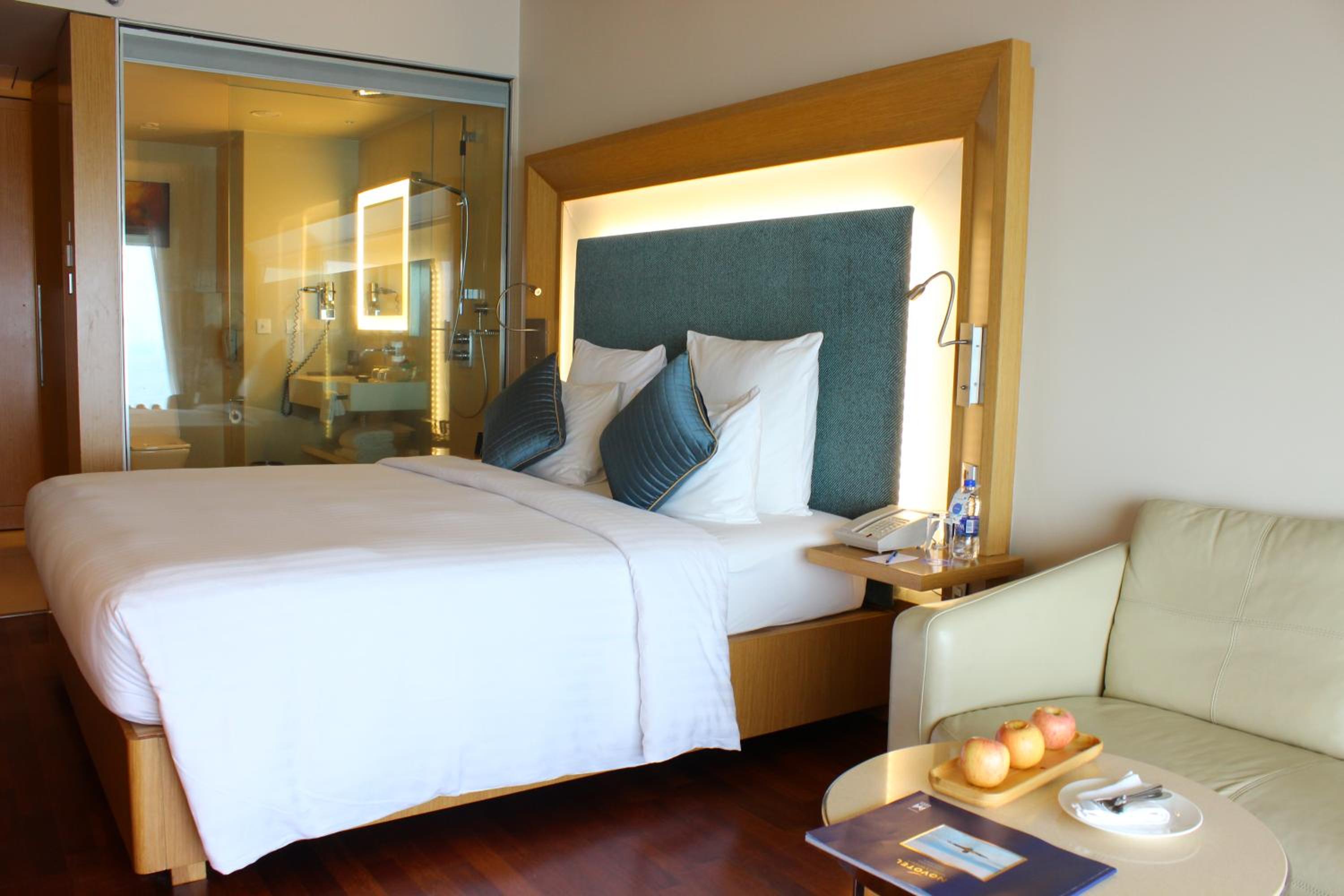 Superior Room 1 King Bed Ocean View - Photo 1
