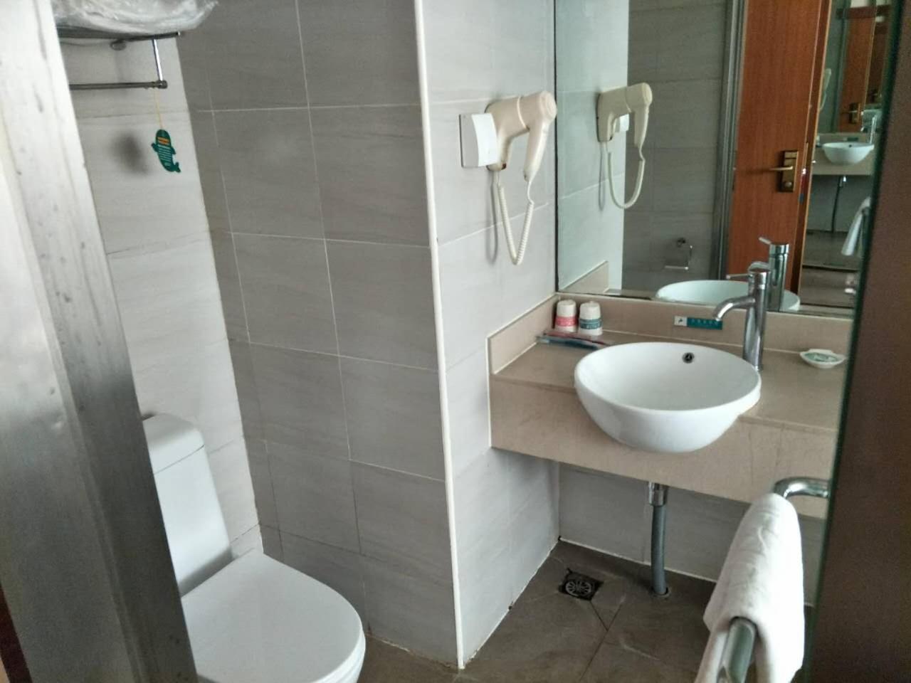 Budget Double Room photo 2
