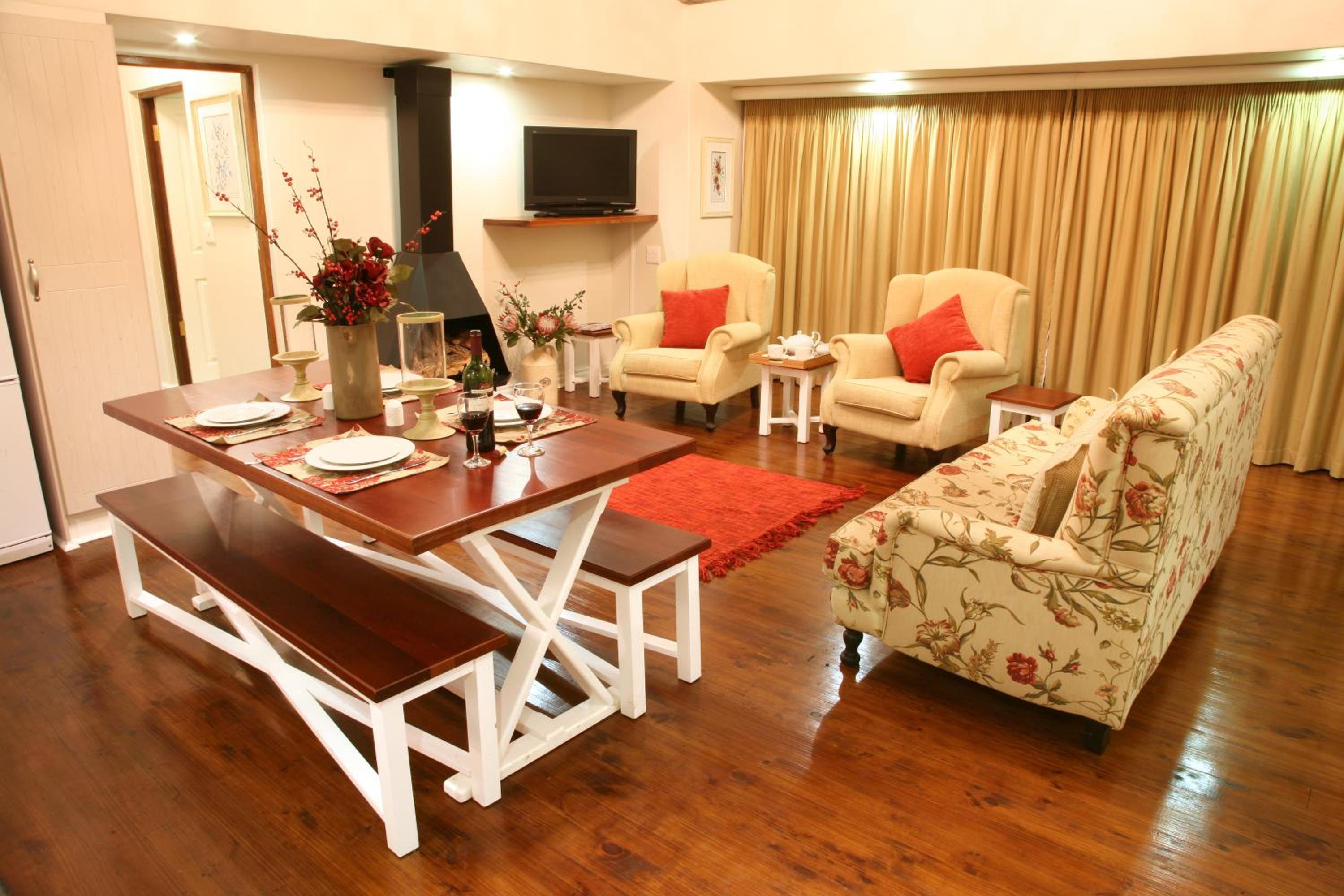 Three-Bedroom Chalet - Photo 13