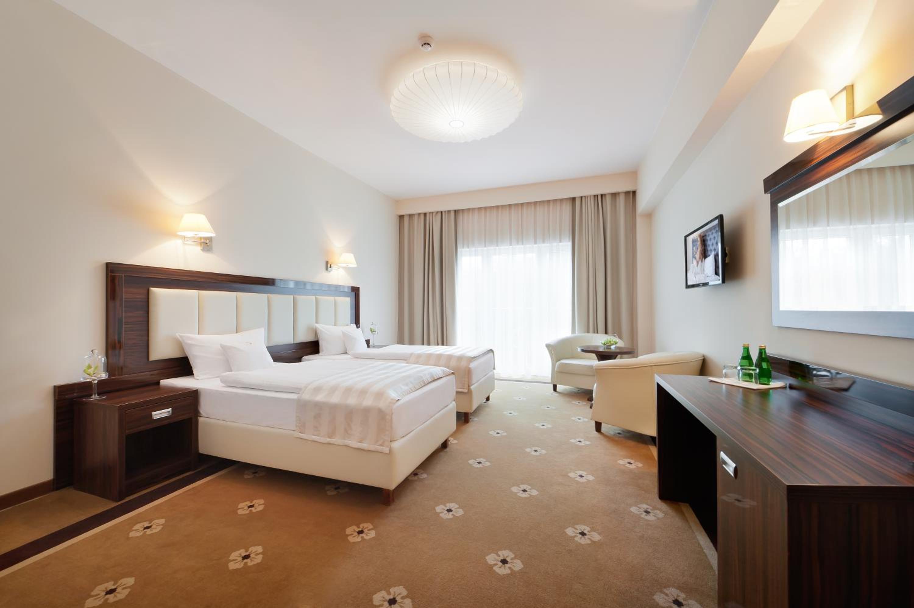 Premium Double or Twin Room photo 3