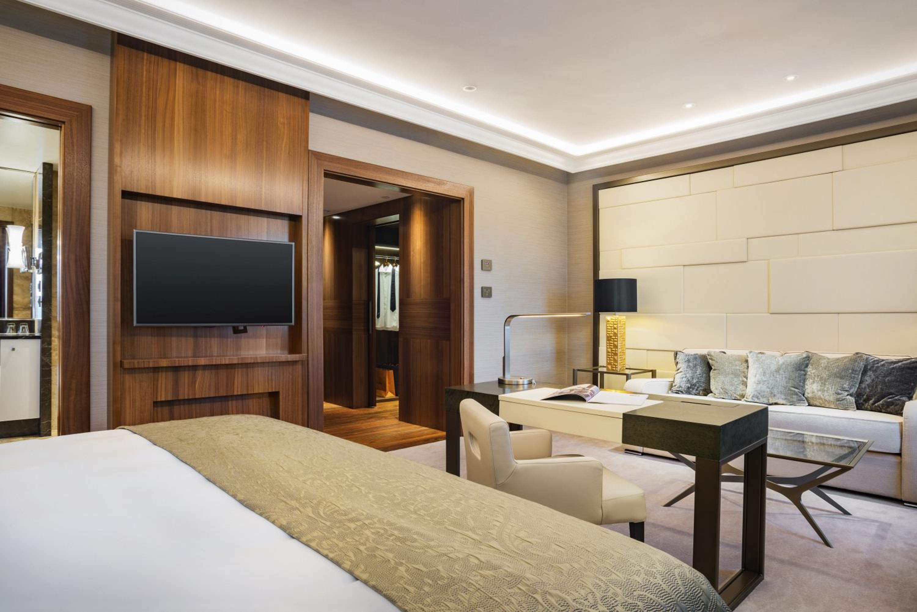 Deluxe Room King - Photo 4
