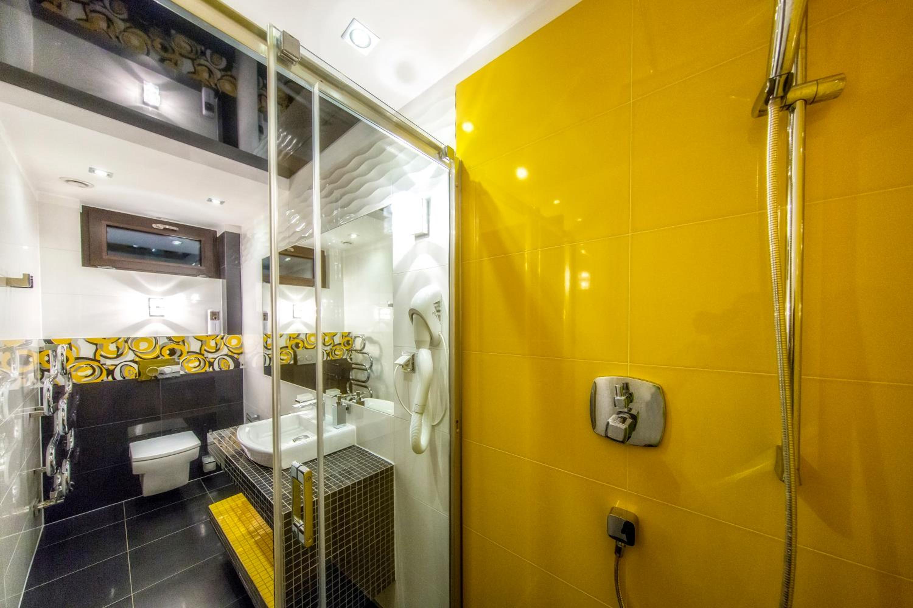 Deluxe Double or Twin Room - Photo 6