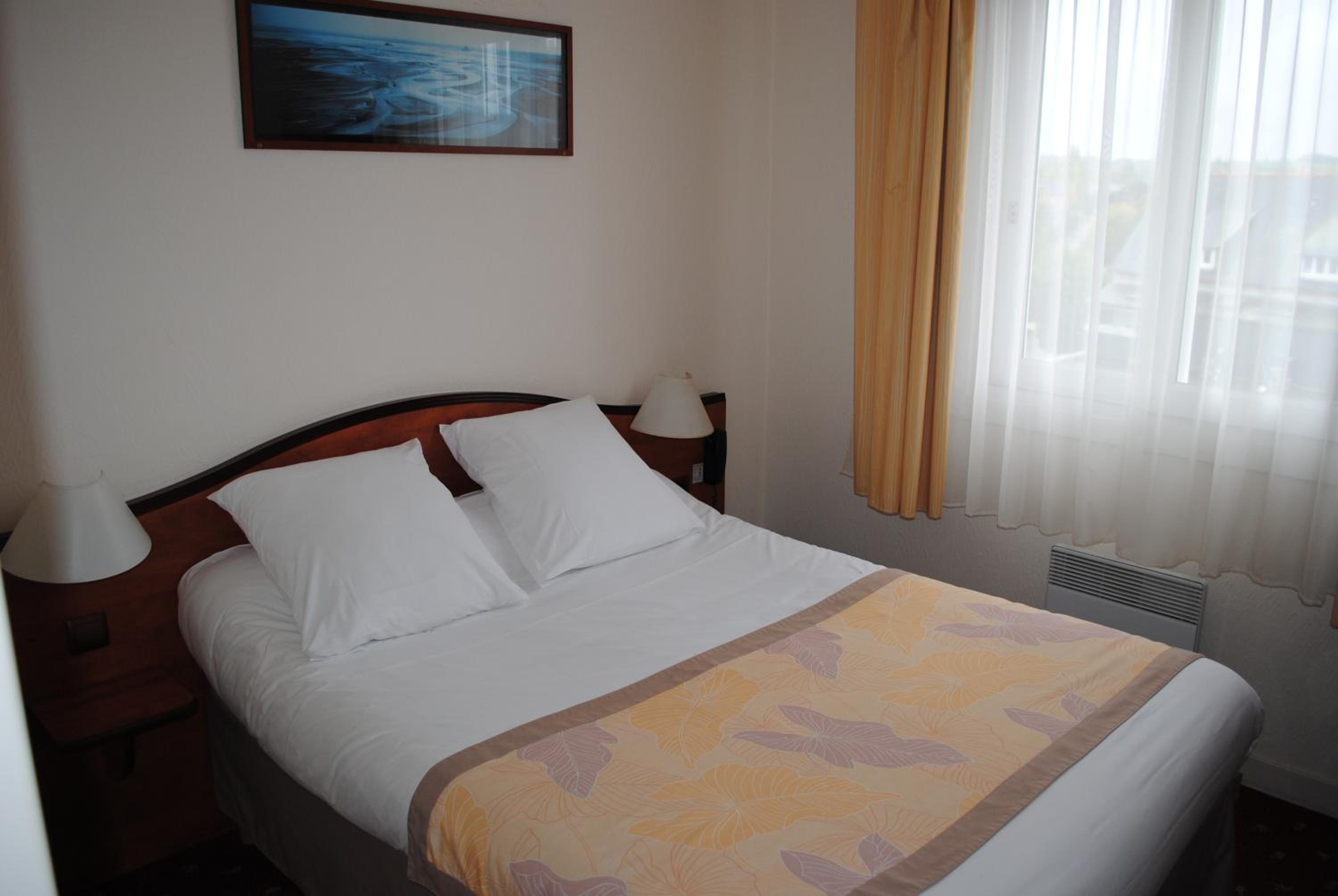 Standard Double Room - City View - Photo 1