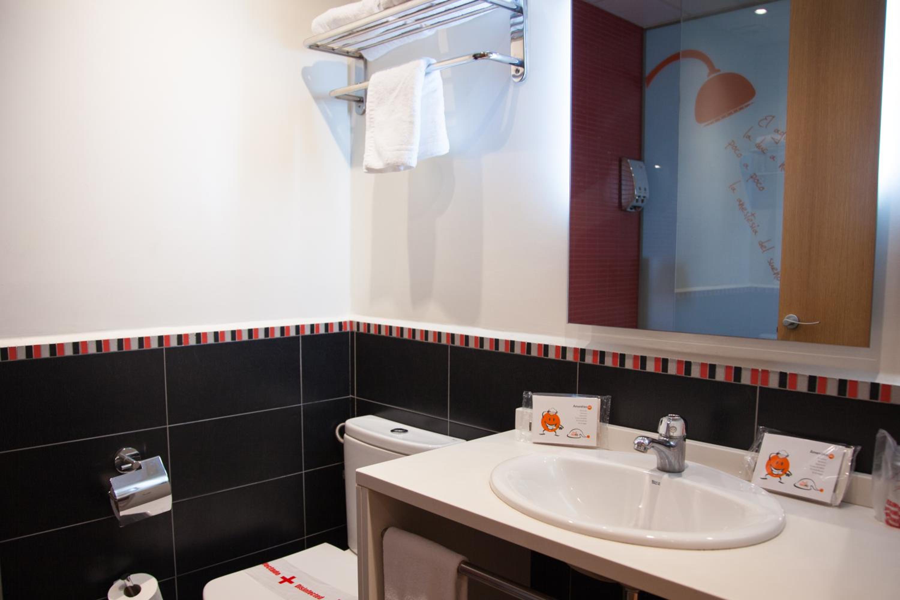 Triple Room with Free Parking photo 2