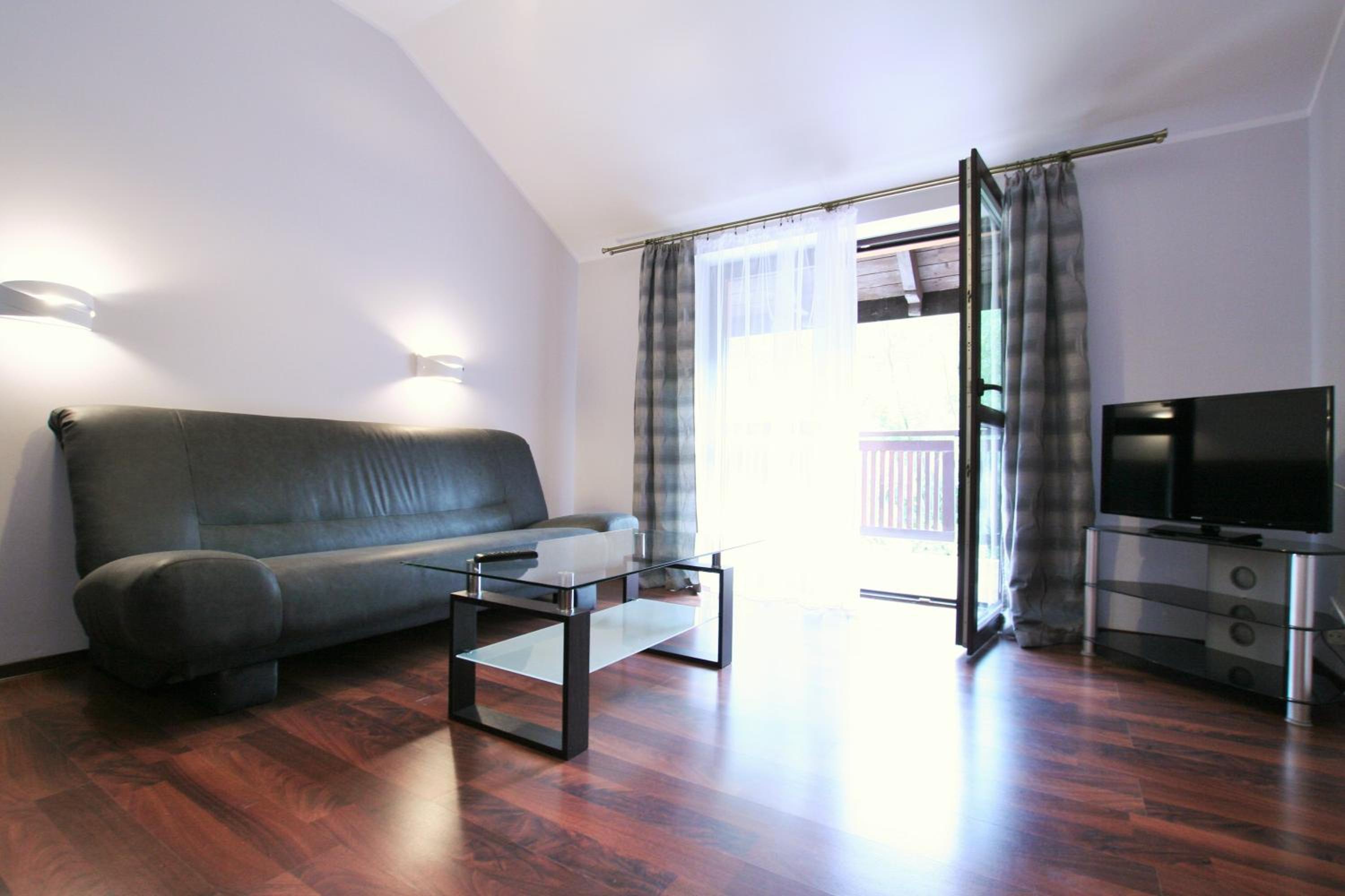 Large Double Room - Attic photo 2