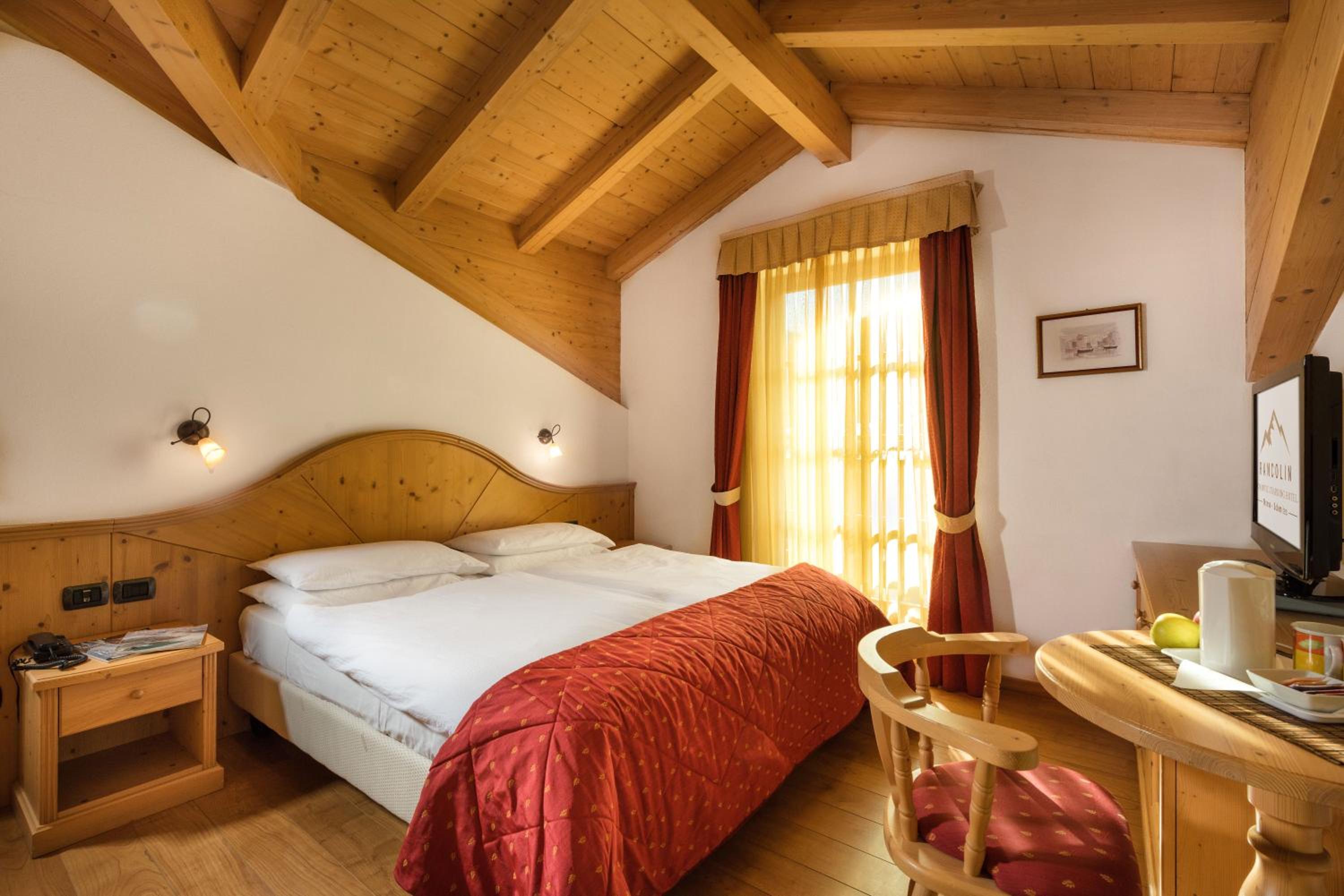 Deluxe Double Room photo 2