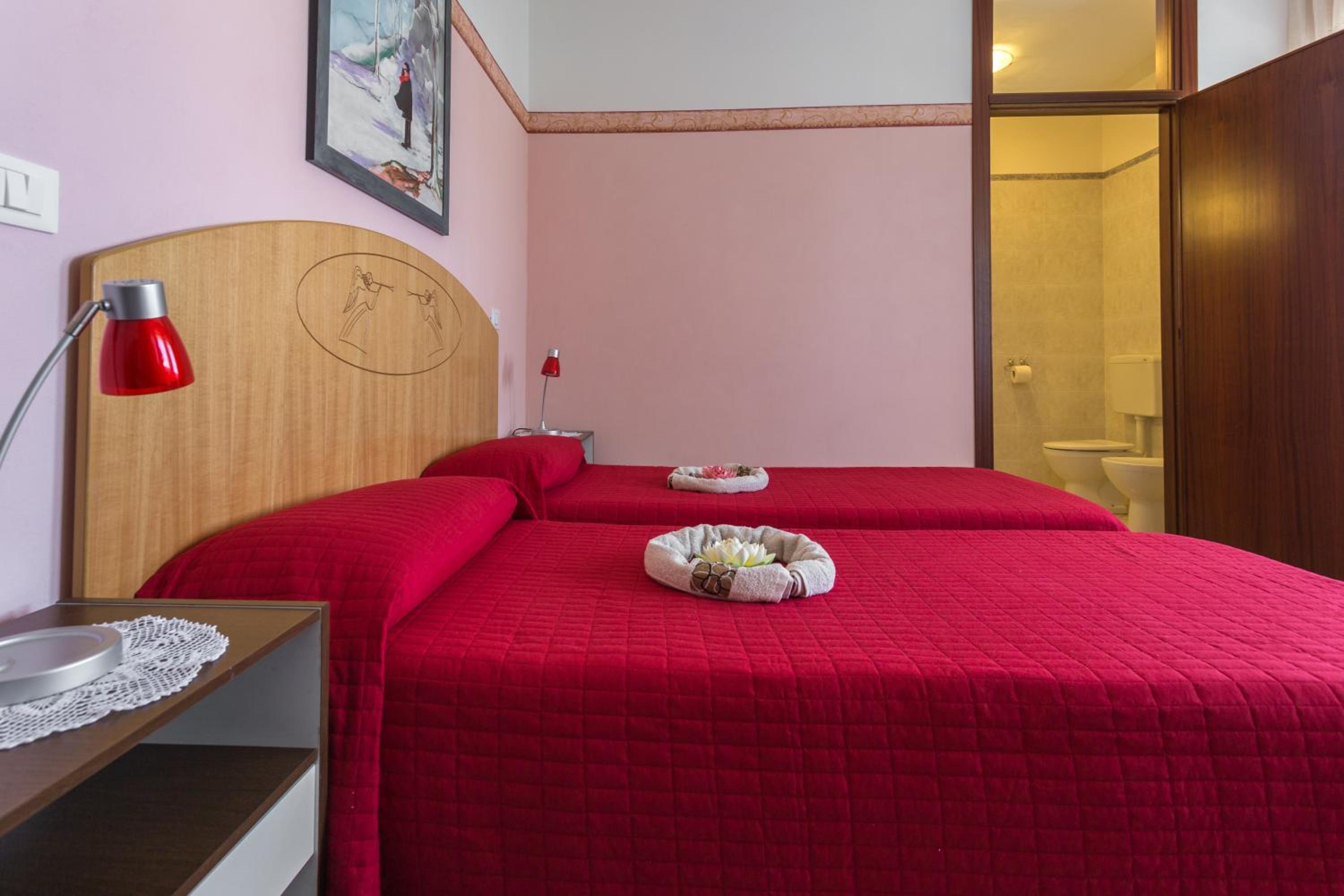  Double or Twin Room with Private Barhroom photo 1