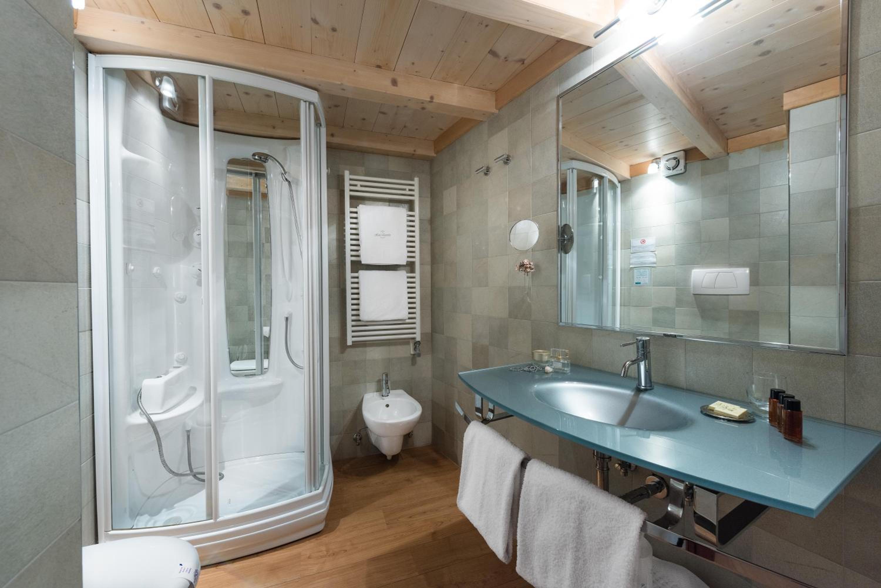 Family Suite with Balcony photo 3