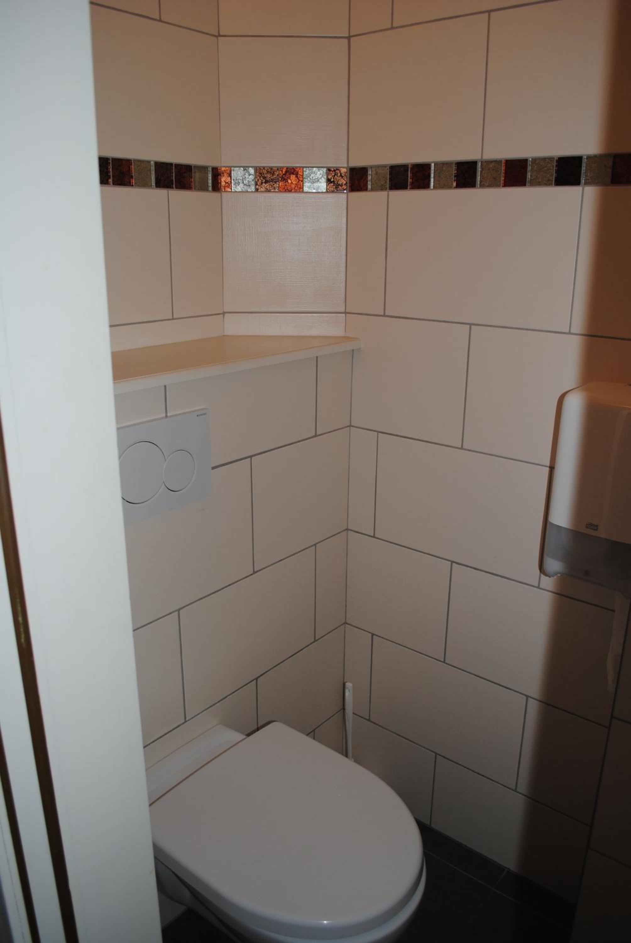 Superior Double Room - Port View - Photo 12