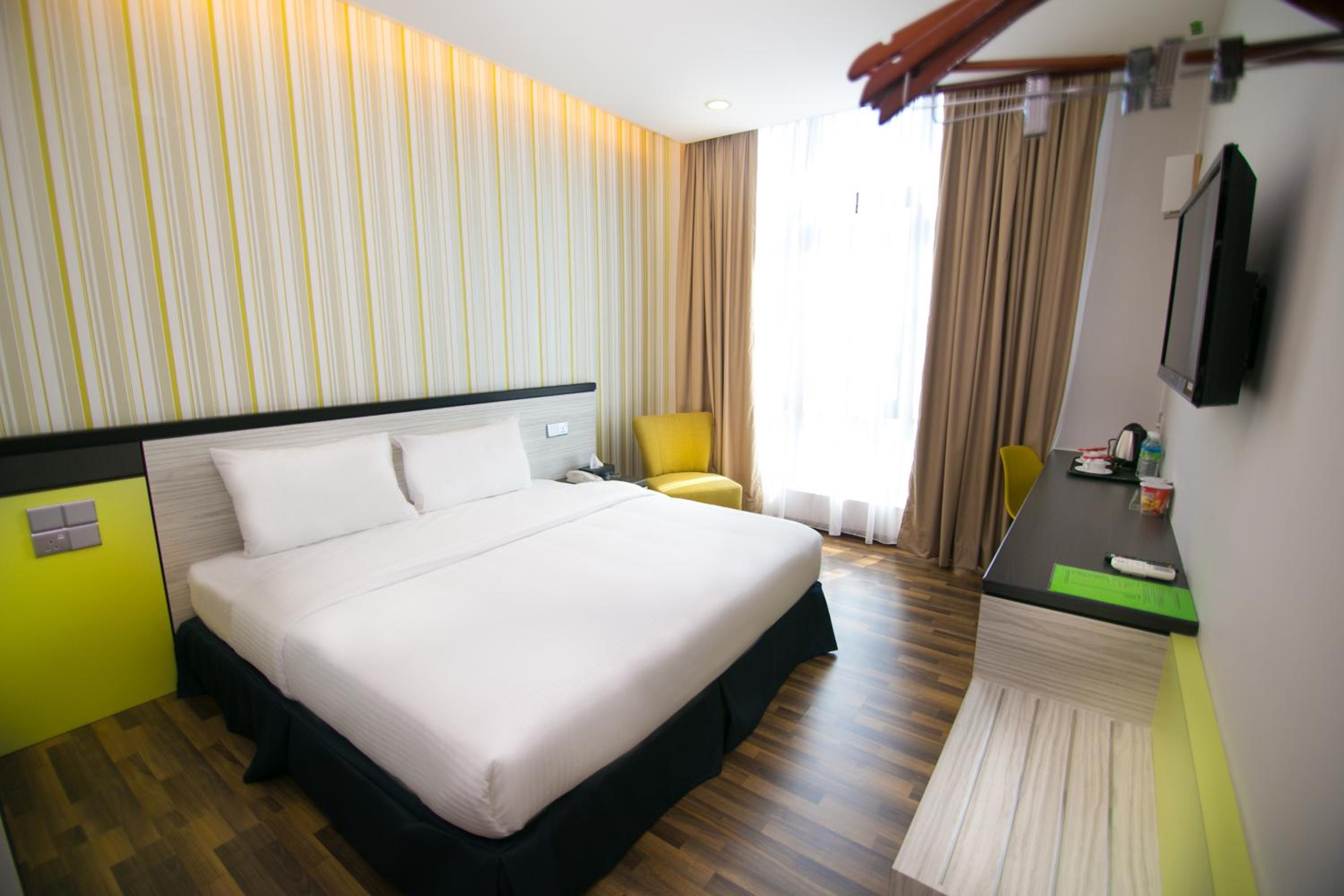 Room Usage- Max 6 Hours Transit Day Use Only (This Is Not For Overnight)