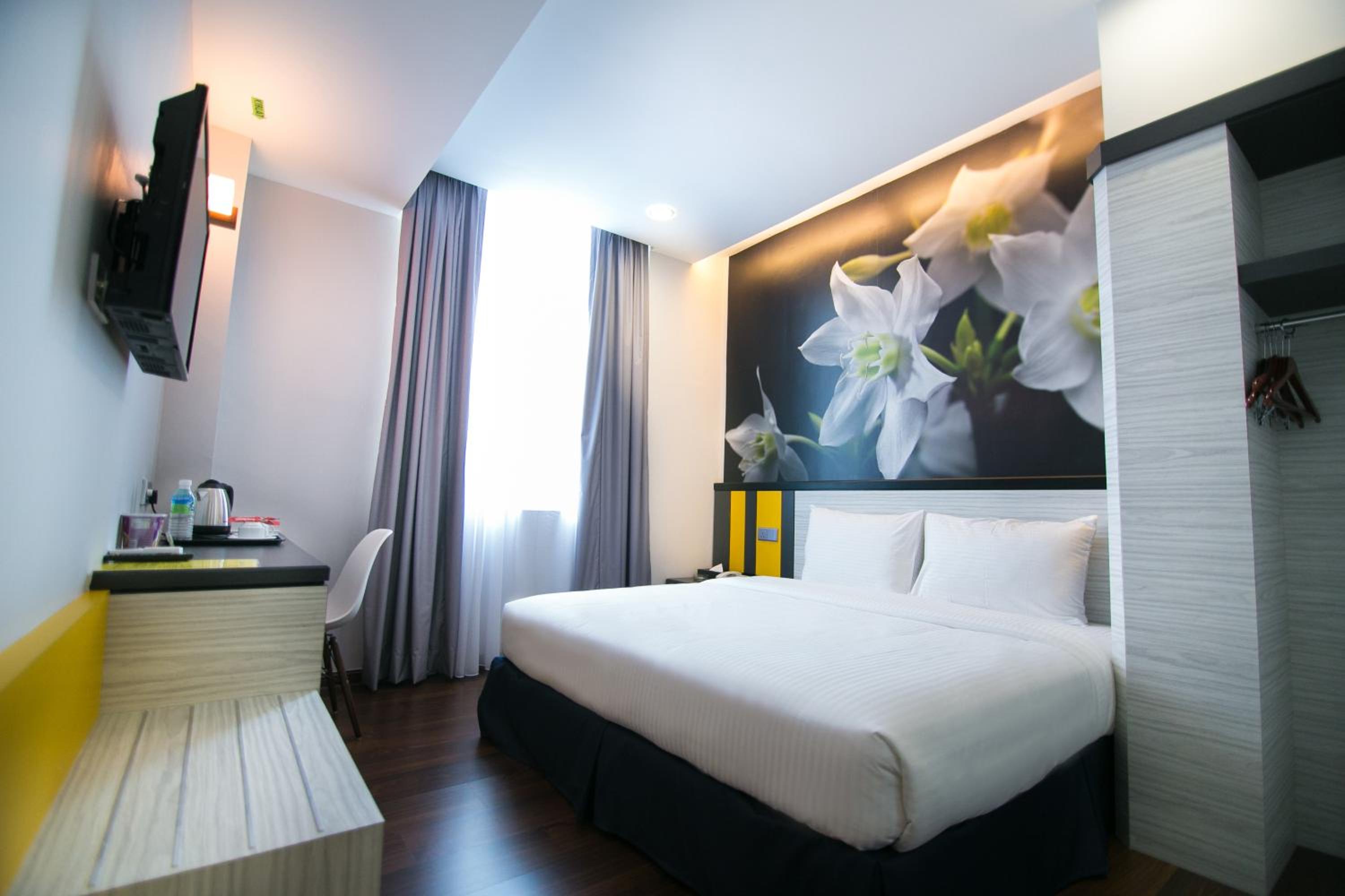 Room Usage- Max 3 Hours Transit Day Use Only (This Is Not For Overnight)