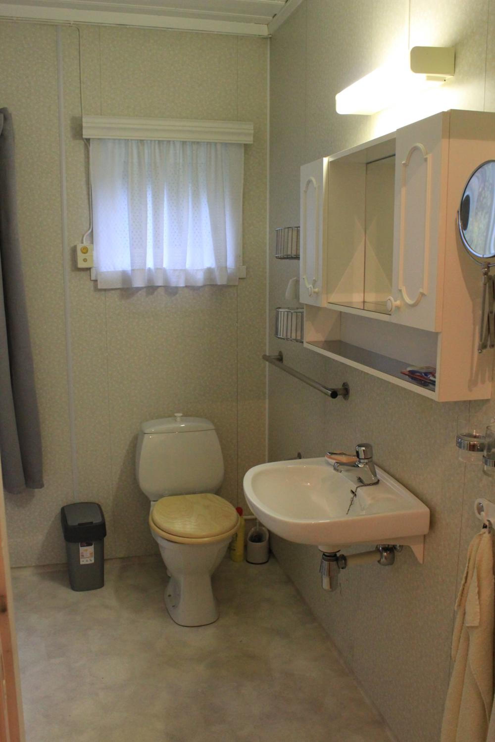 One-Bedroom Apartment - Photo 33