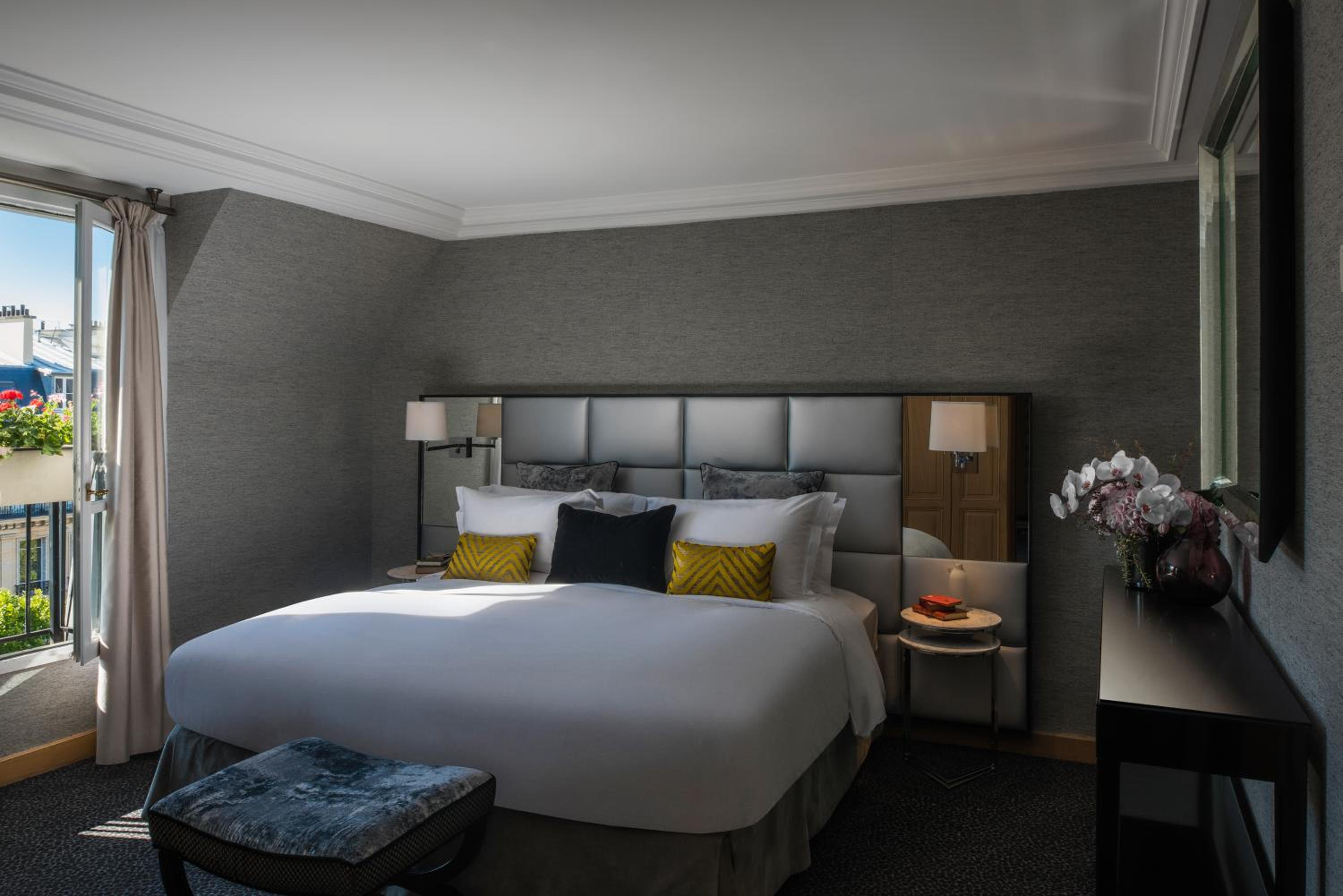 Suite Eiffel Prestige avec 2 Lits King-Size, Salon Séparé et Vue