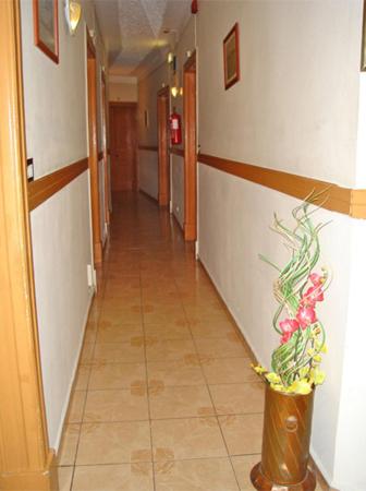 Double Room with Shared Bathroom photo 2