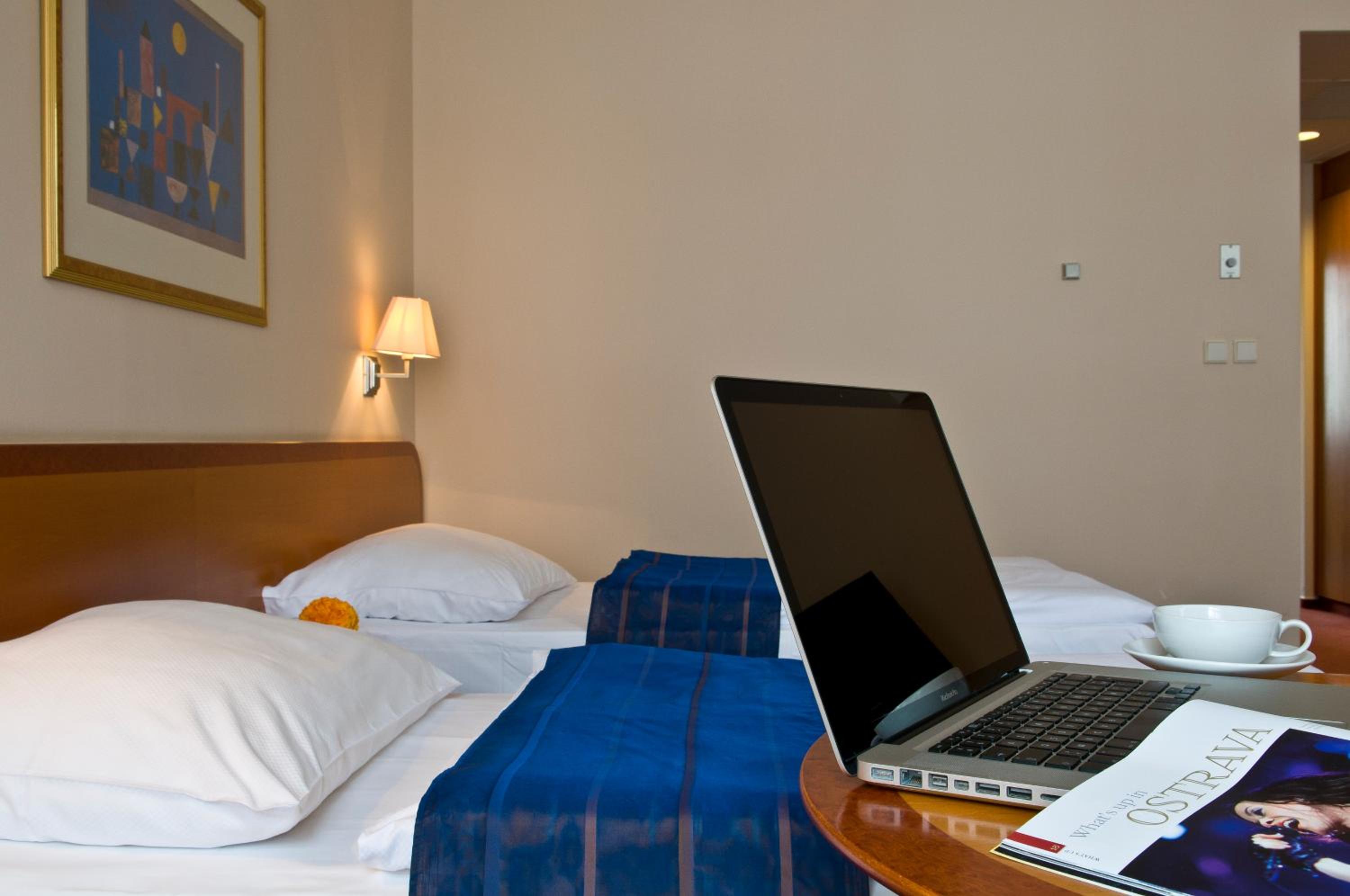 Business Twin Room - Photo 2