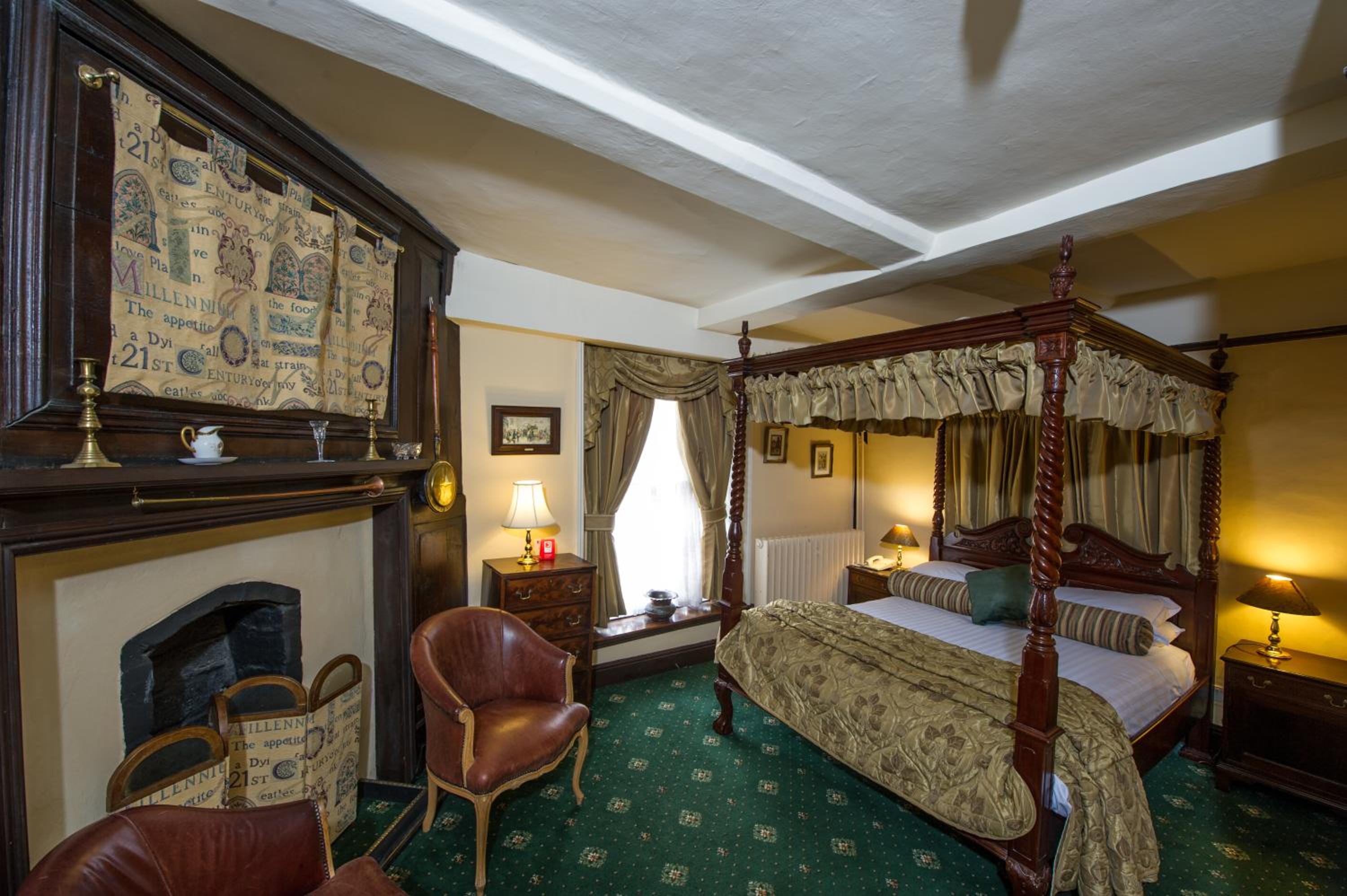 Suite - Photo 10