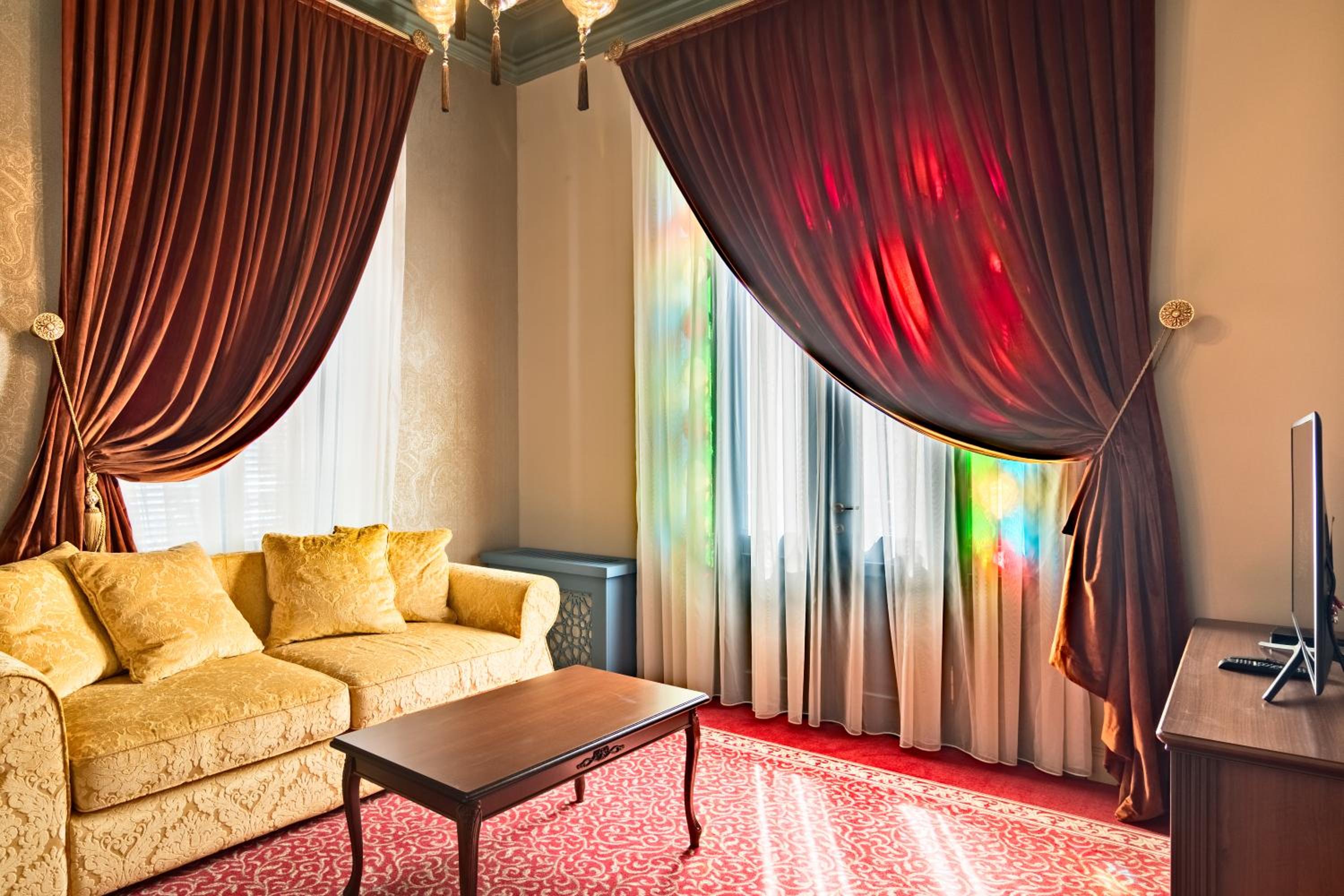Suite with Mountain View photo 1