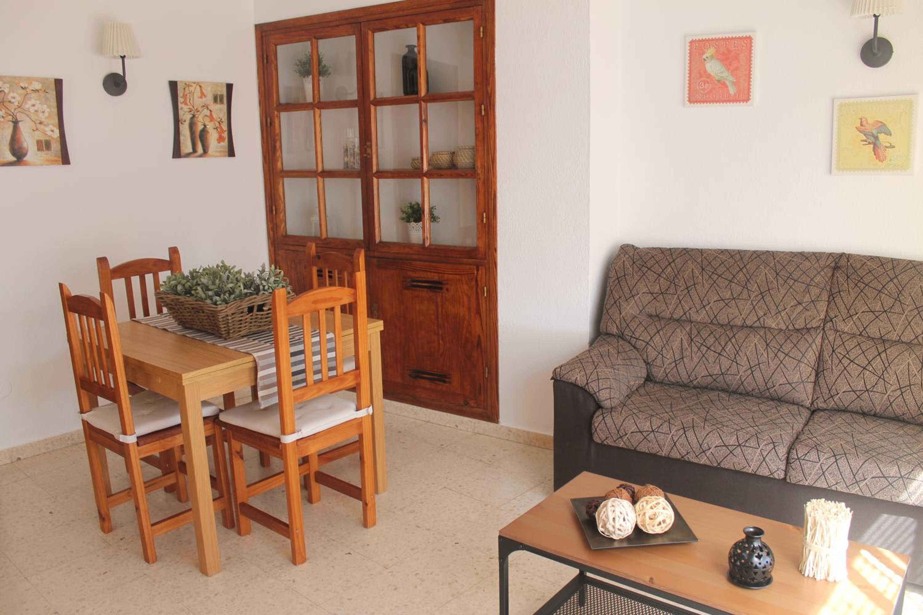 Two-Bedroom Apartment (2-4 Adults) - Photo 6
