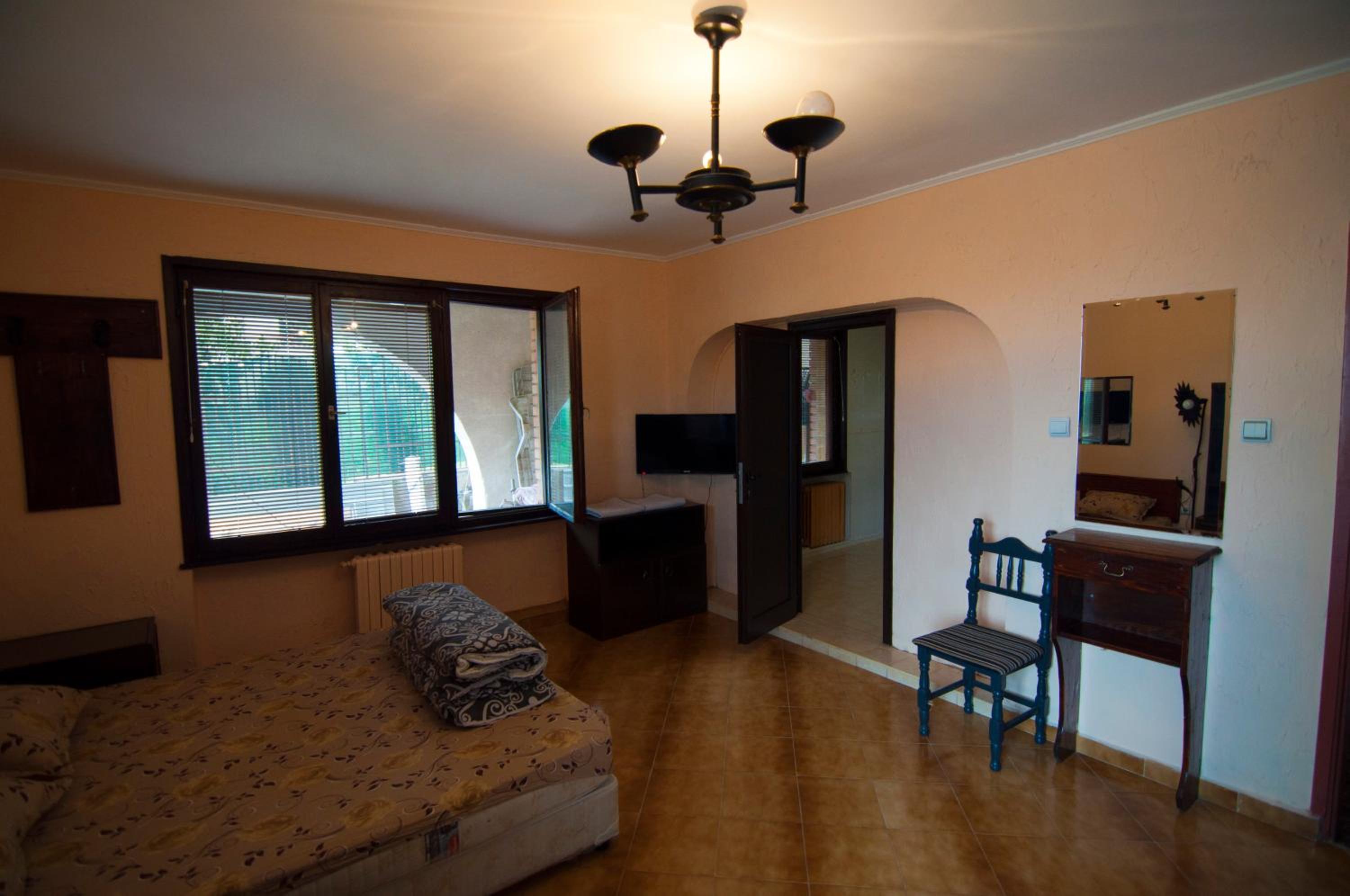 Large Double Room photo 1