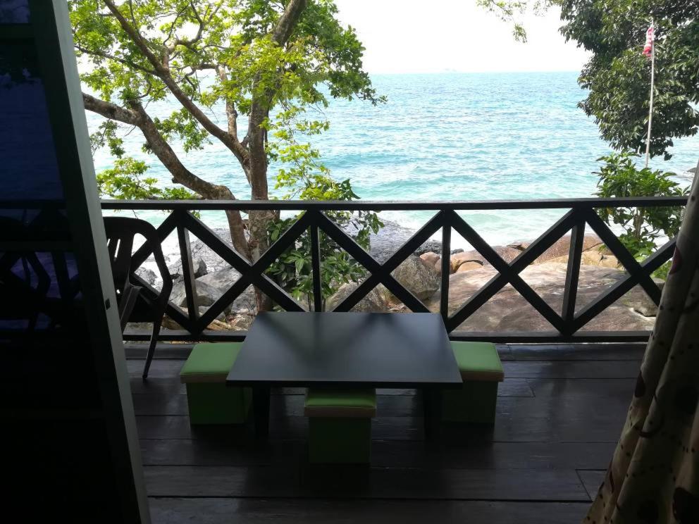Family Room with Sea View photo 2