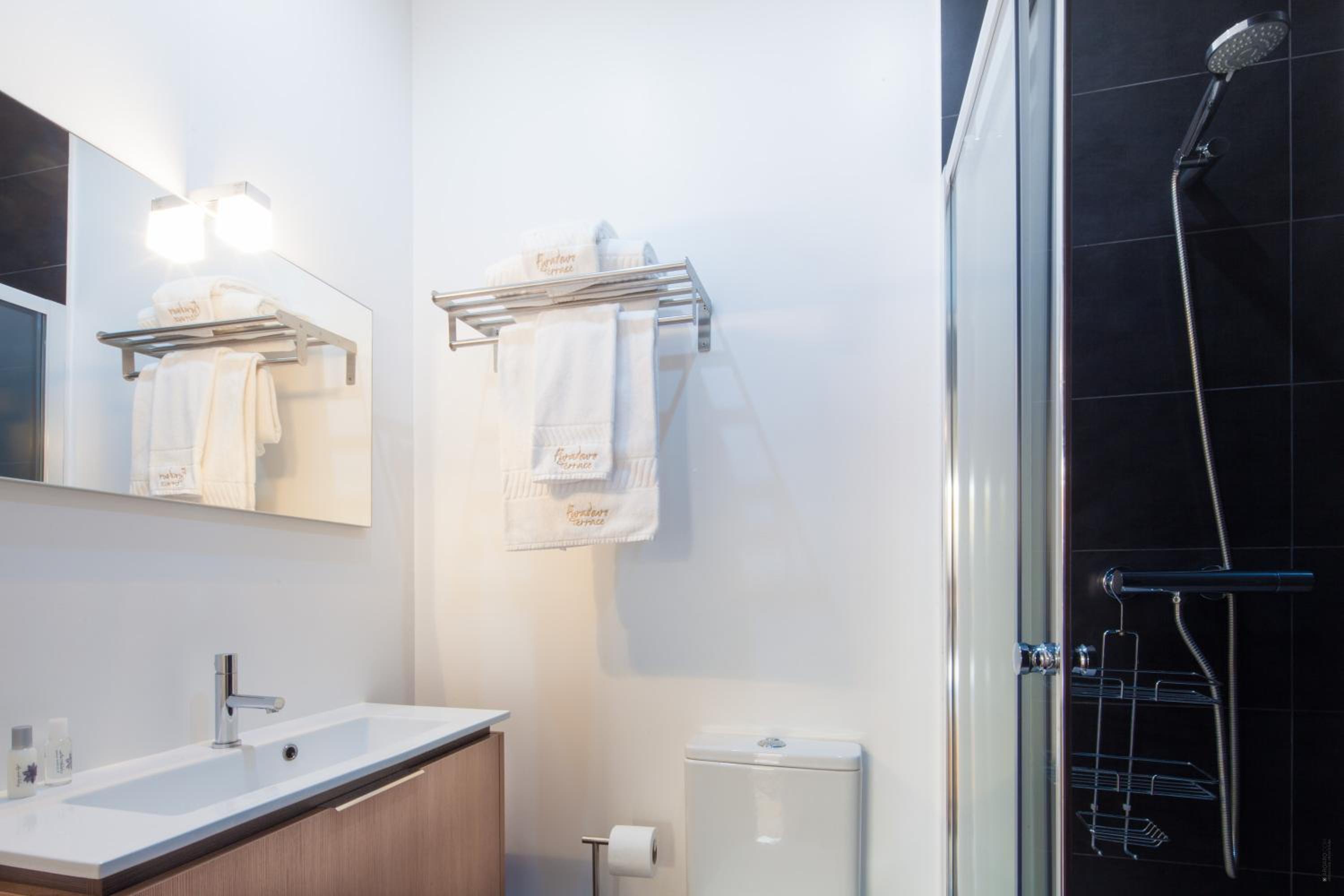 Double Room with Private External Bathroom - Photo 3