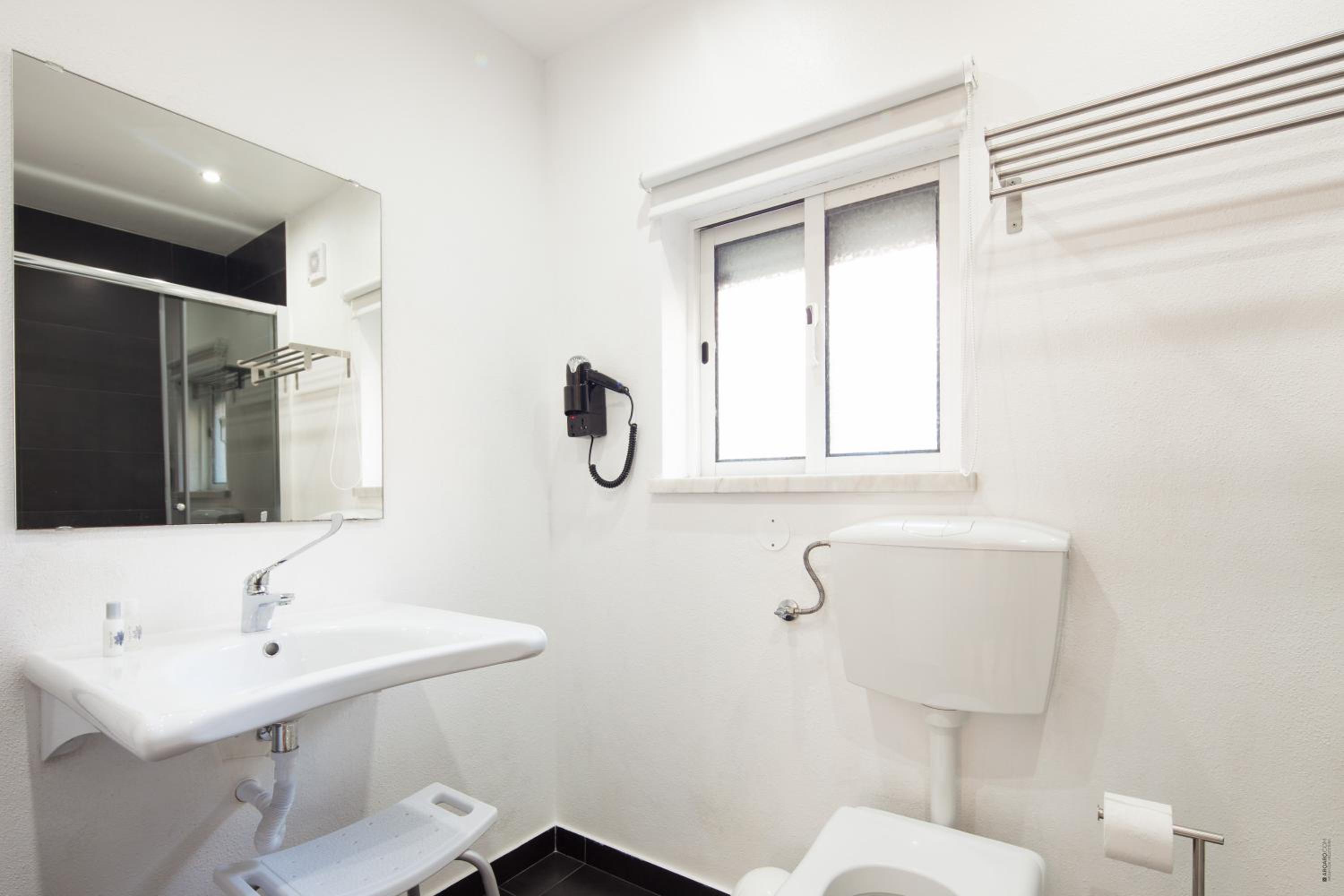Deluxe Suite - Photo 14
