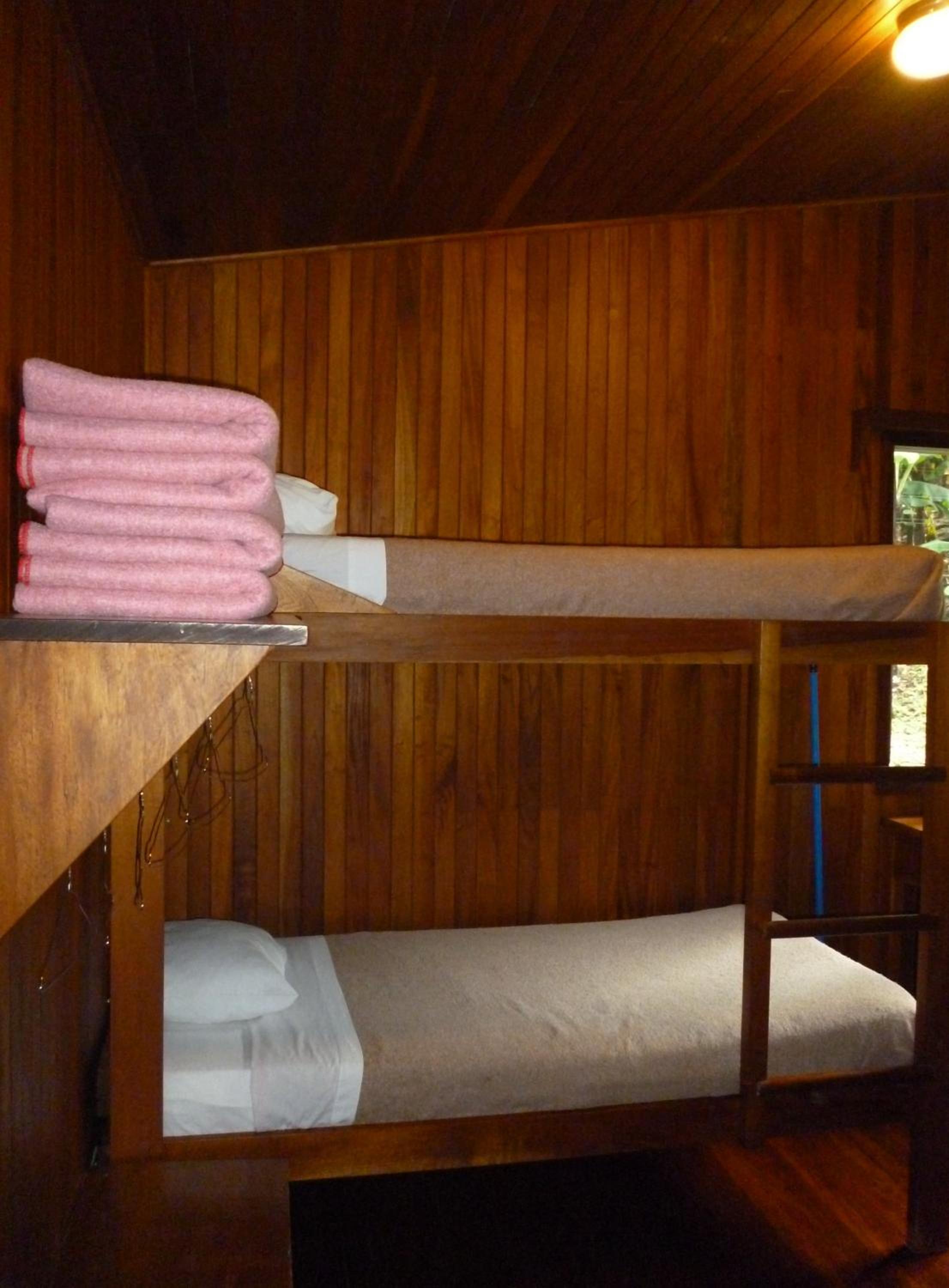 Economy Quadruple Room photo 3