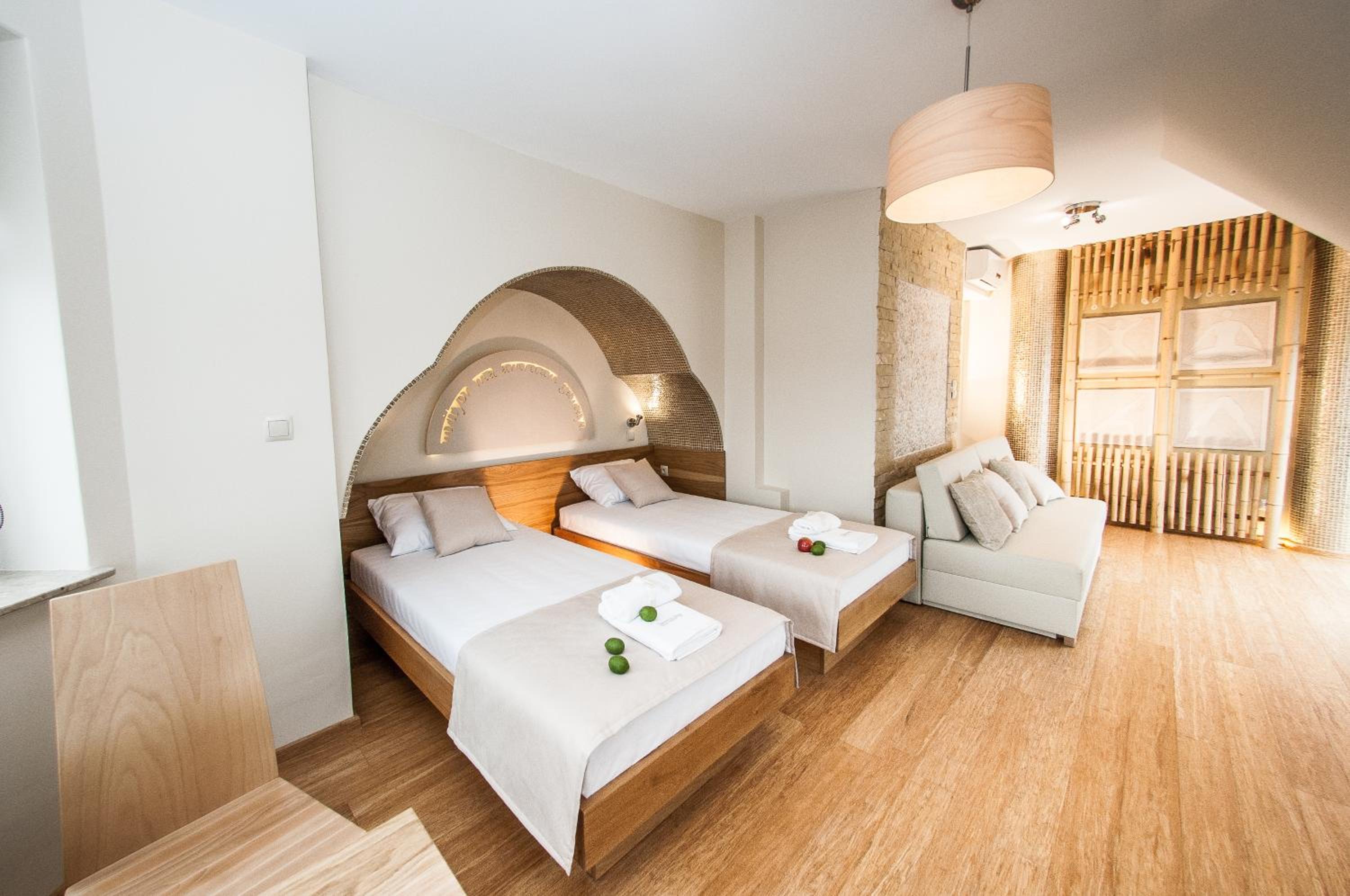 Superior Quadruple Room - Photo 3