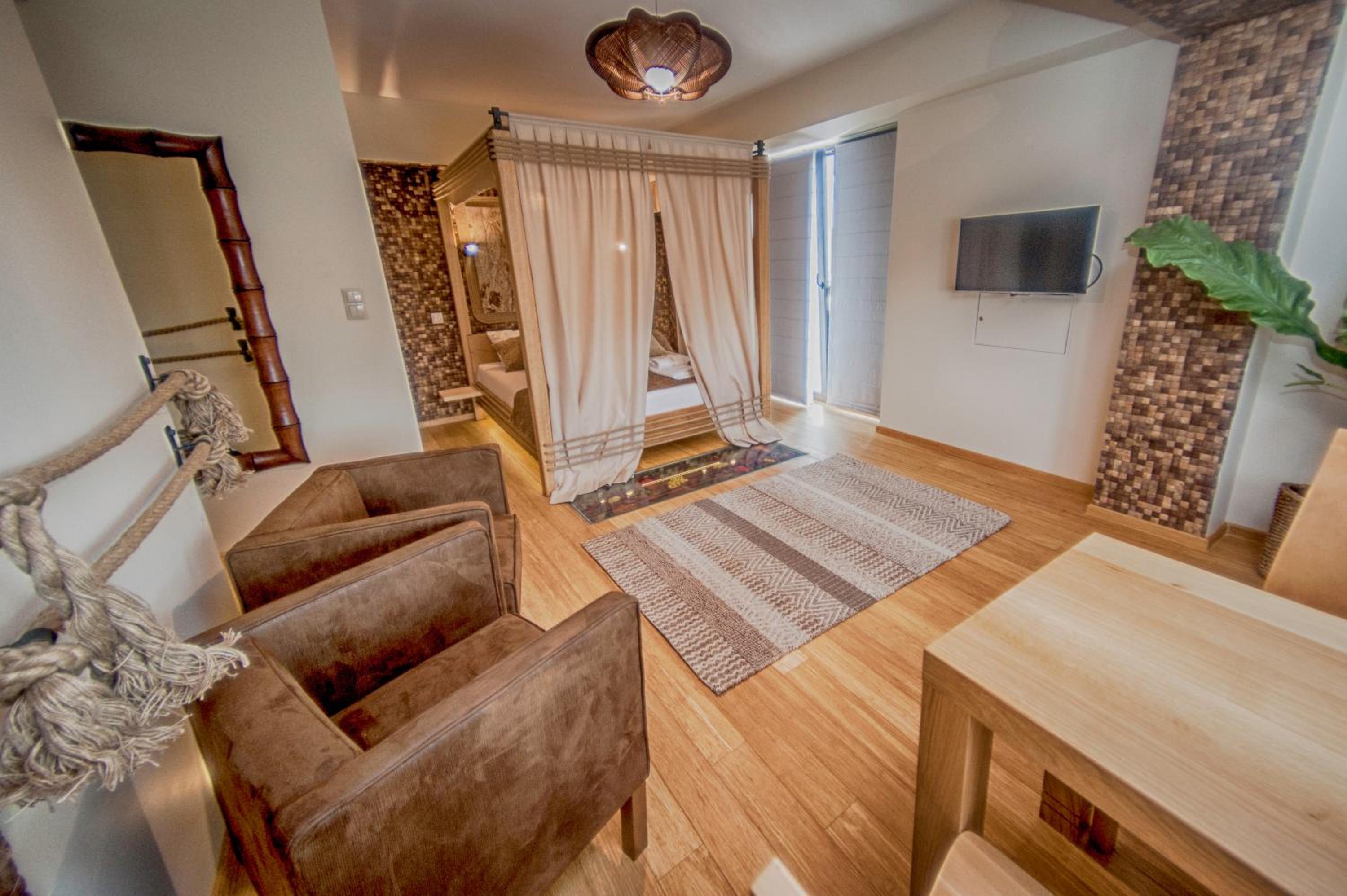 Deluxe Quadruple Room - Photo 2