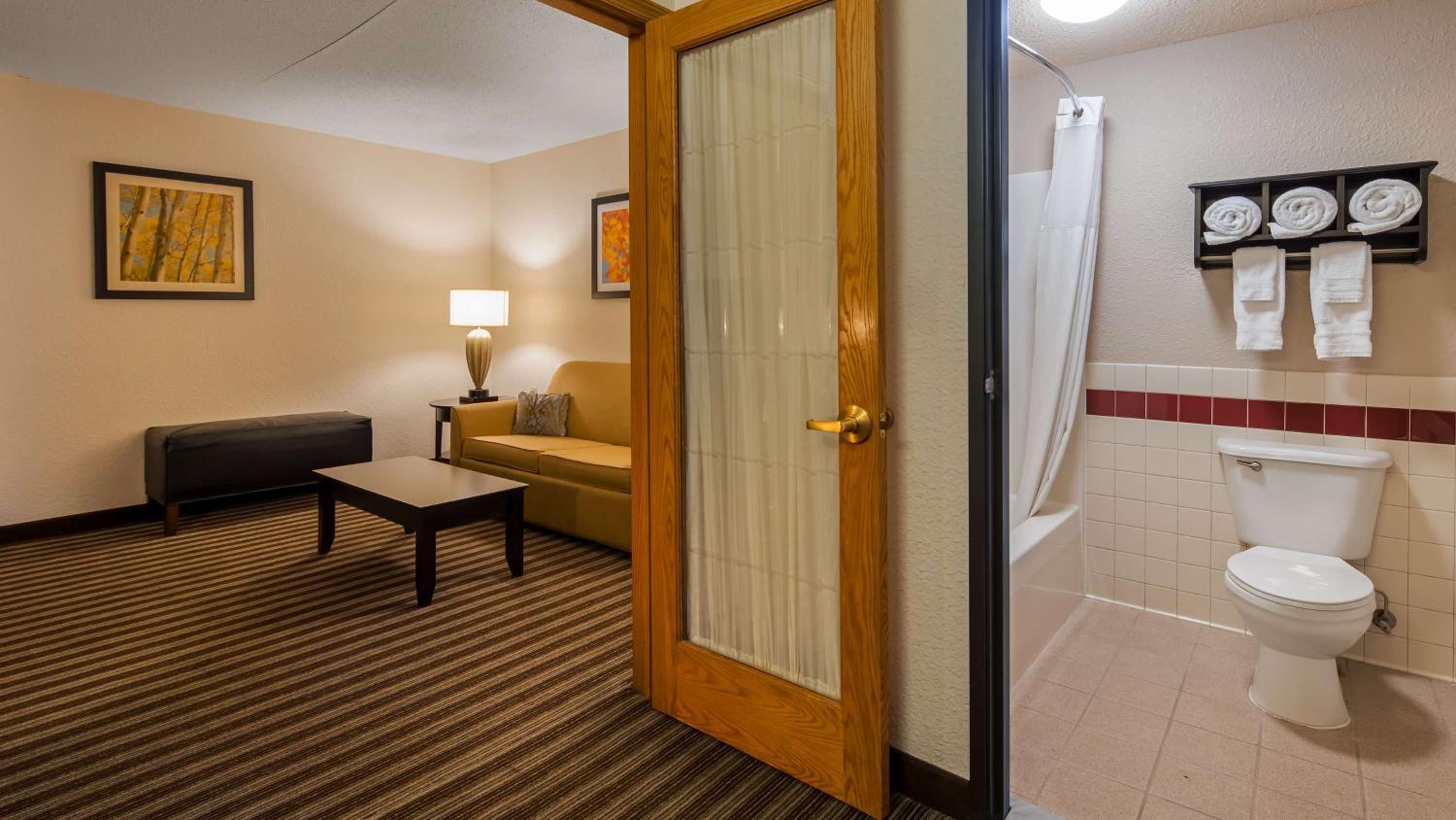 King Suite with Sofa Bed - Photo 2