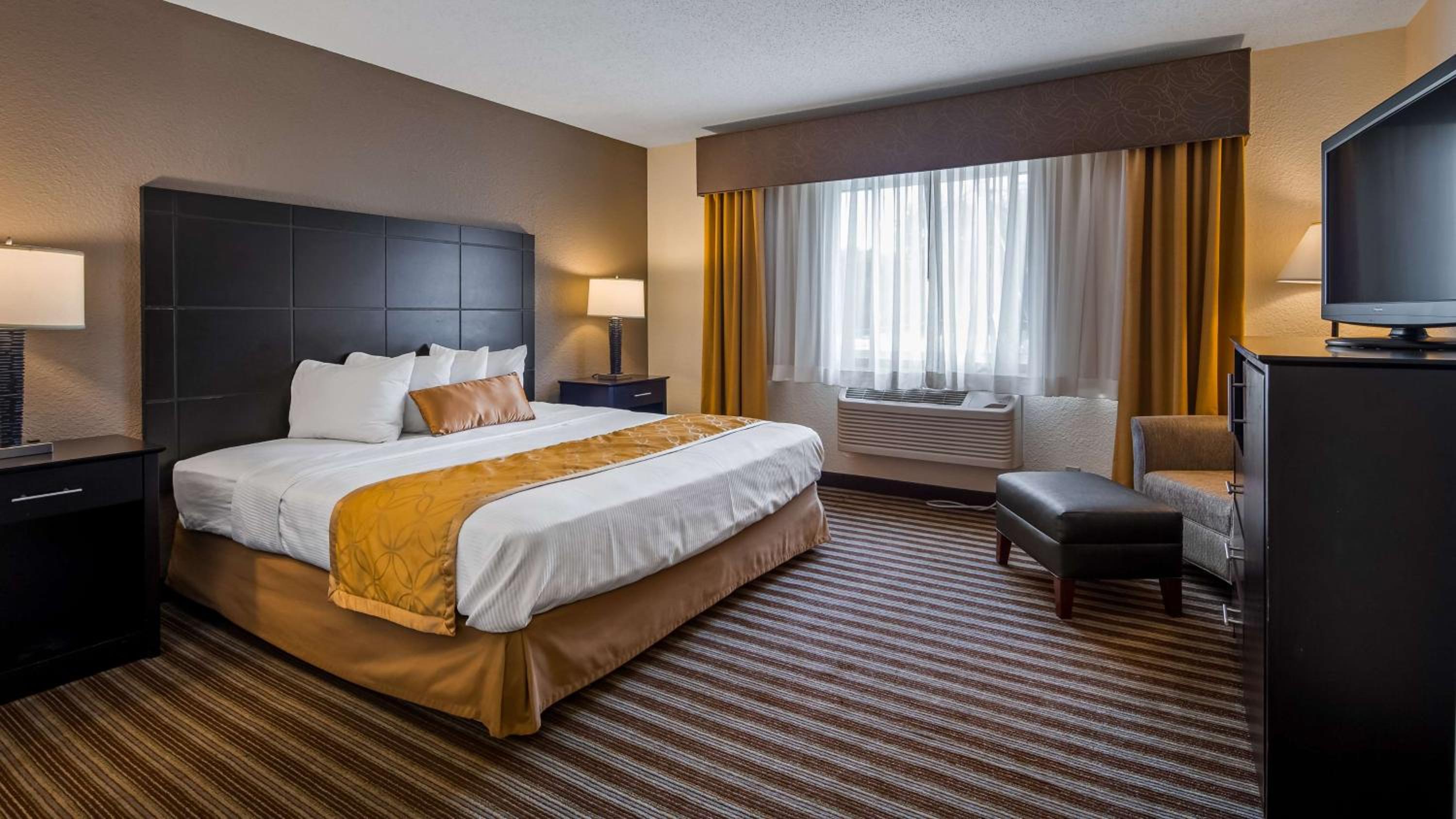 King Suite with Sofa Bed - Photo 1