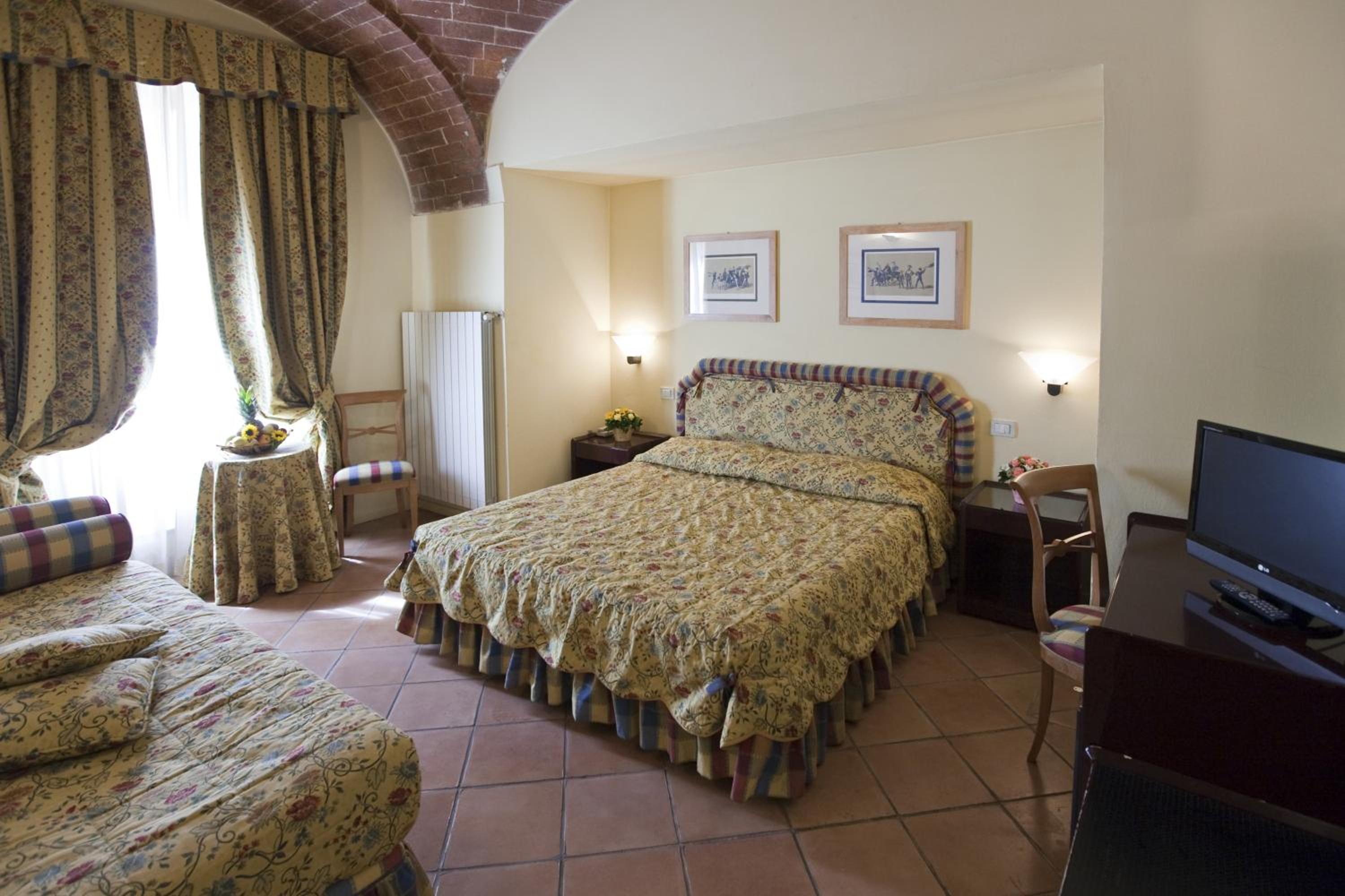 Quadruple Room - Photo 1