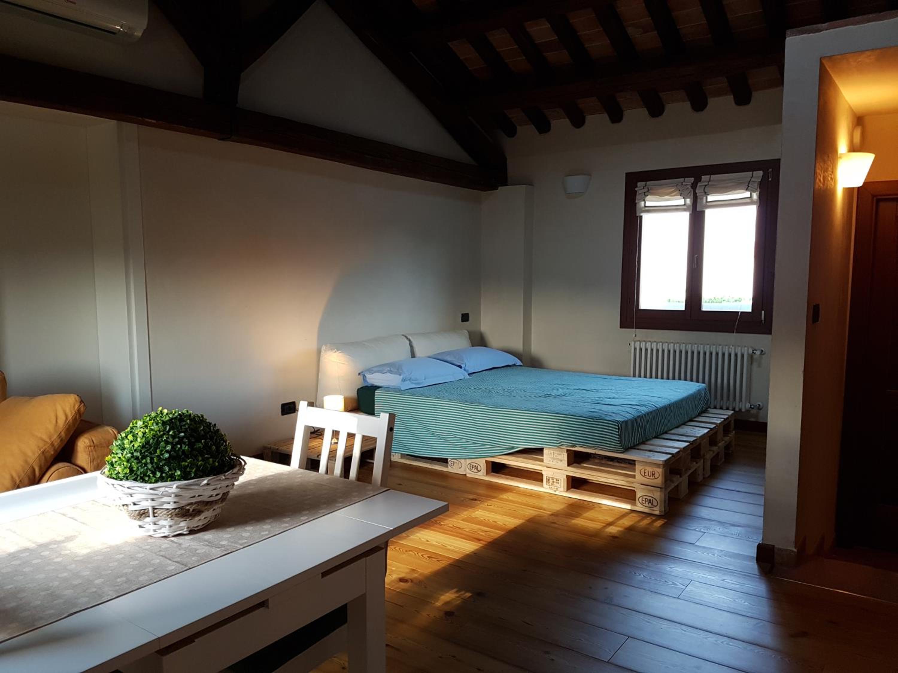 Studio Apartment photo 3