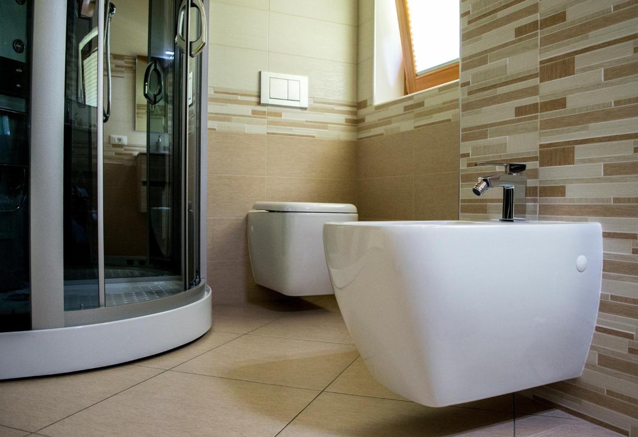 Double or Twin Room with Private Bathroom photo 3
