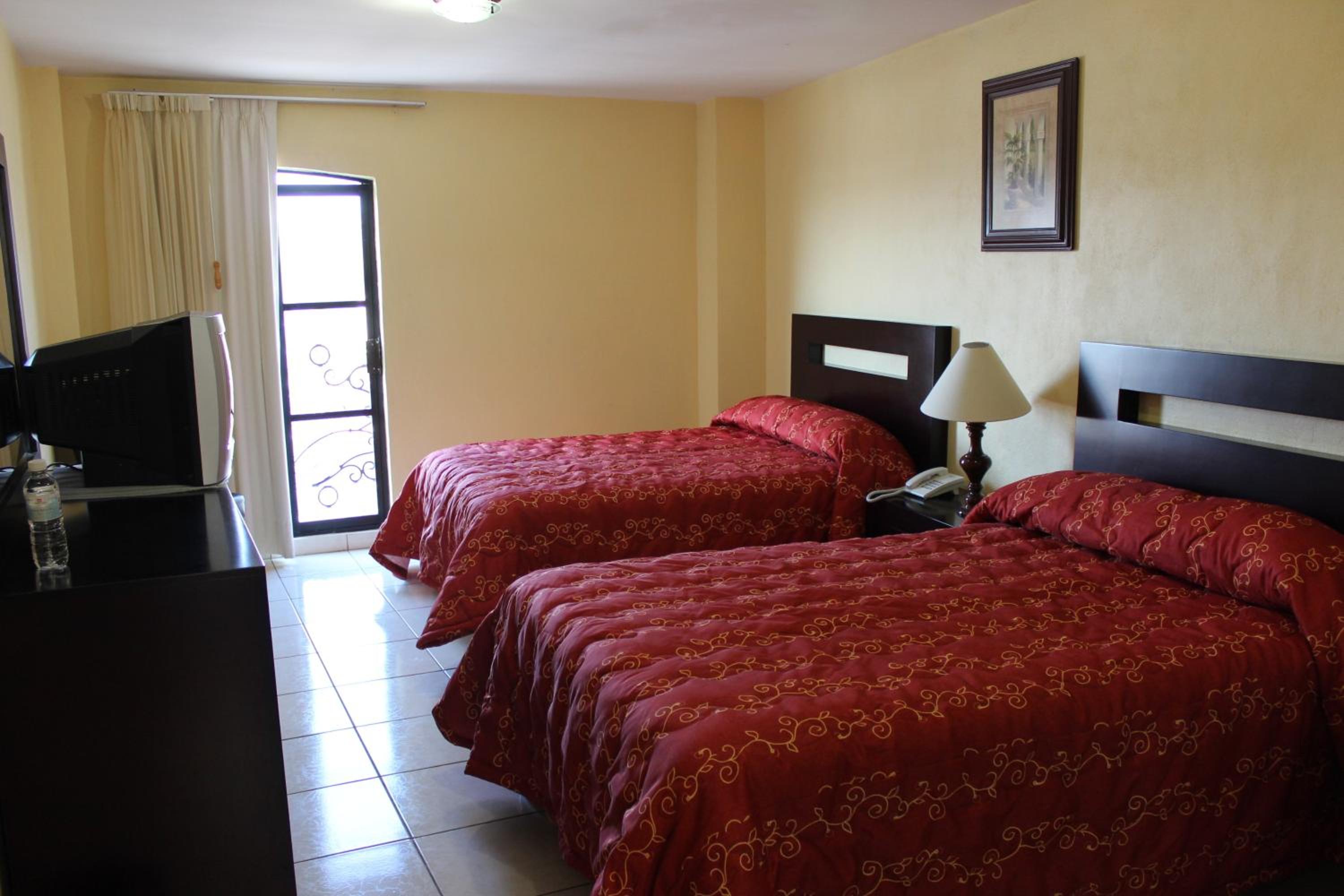 Double Room with Two Double Beds photo 1